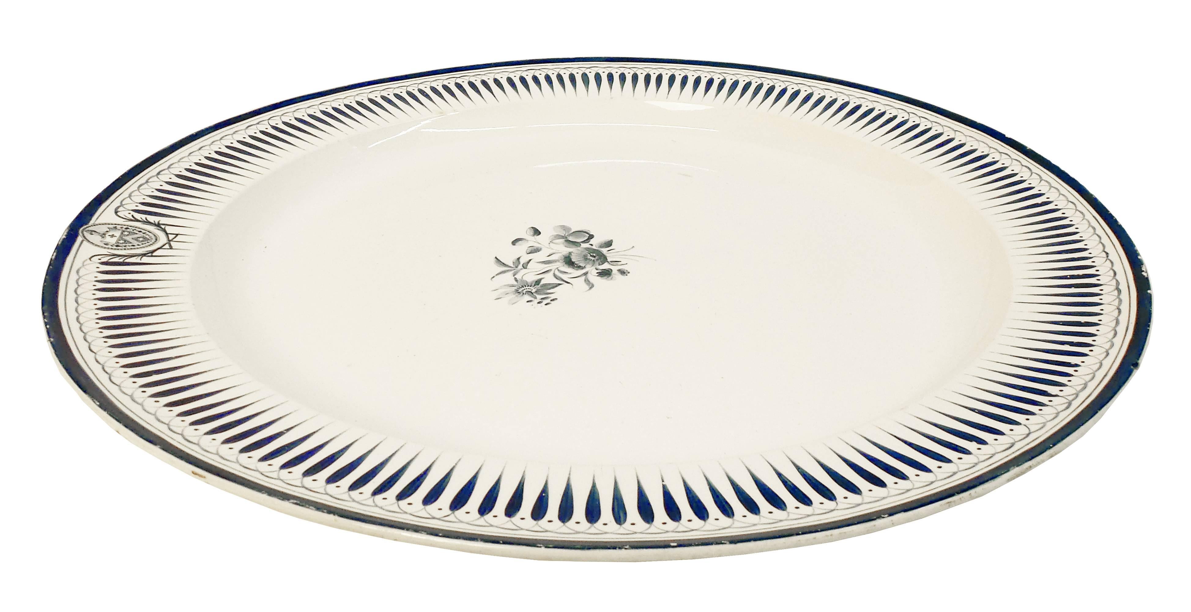 Large Wedgewood Serving Platter In Excellent Condition For Sale In Long Island City, NY