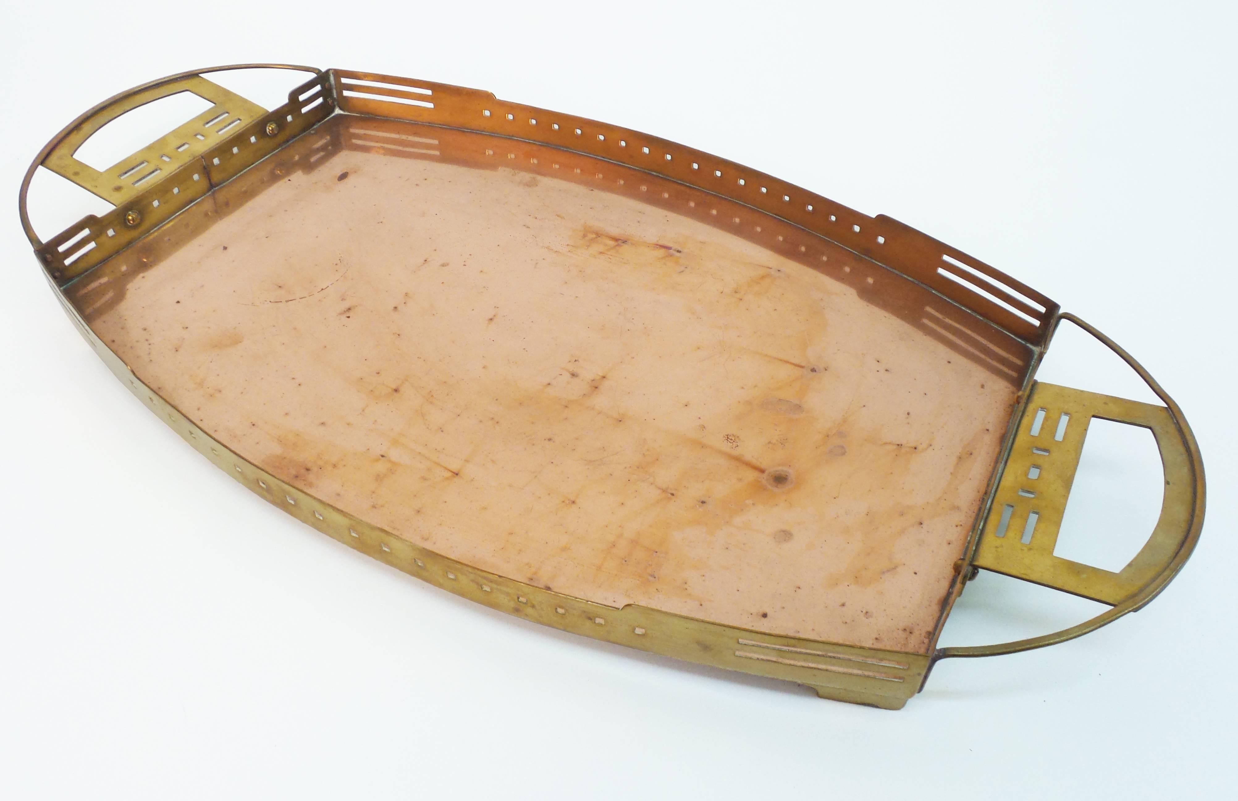 Brass and Copper Tray in the manner of Serrurier-Bovy In Good Condition For Sale In Long Island City, NY