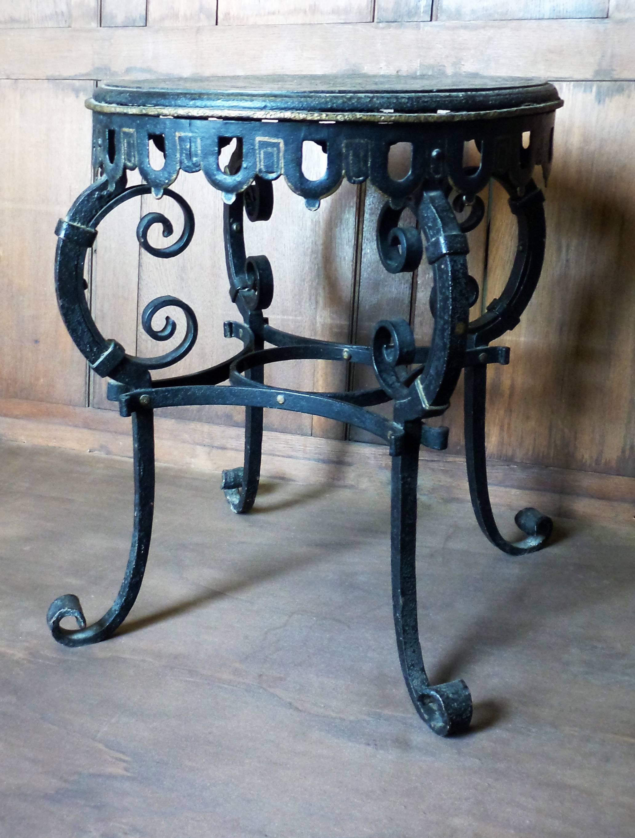 Napoleon III Circular Iron Table In Good Condition For Sale In Long Island City, NY