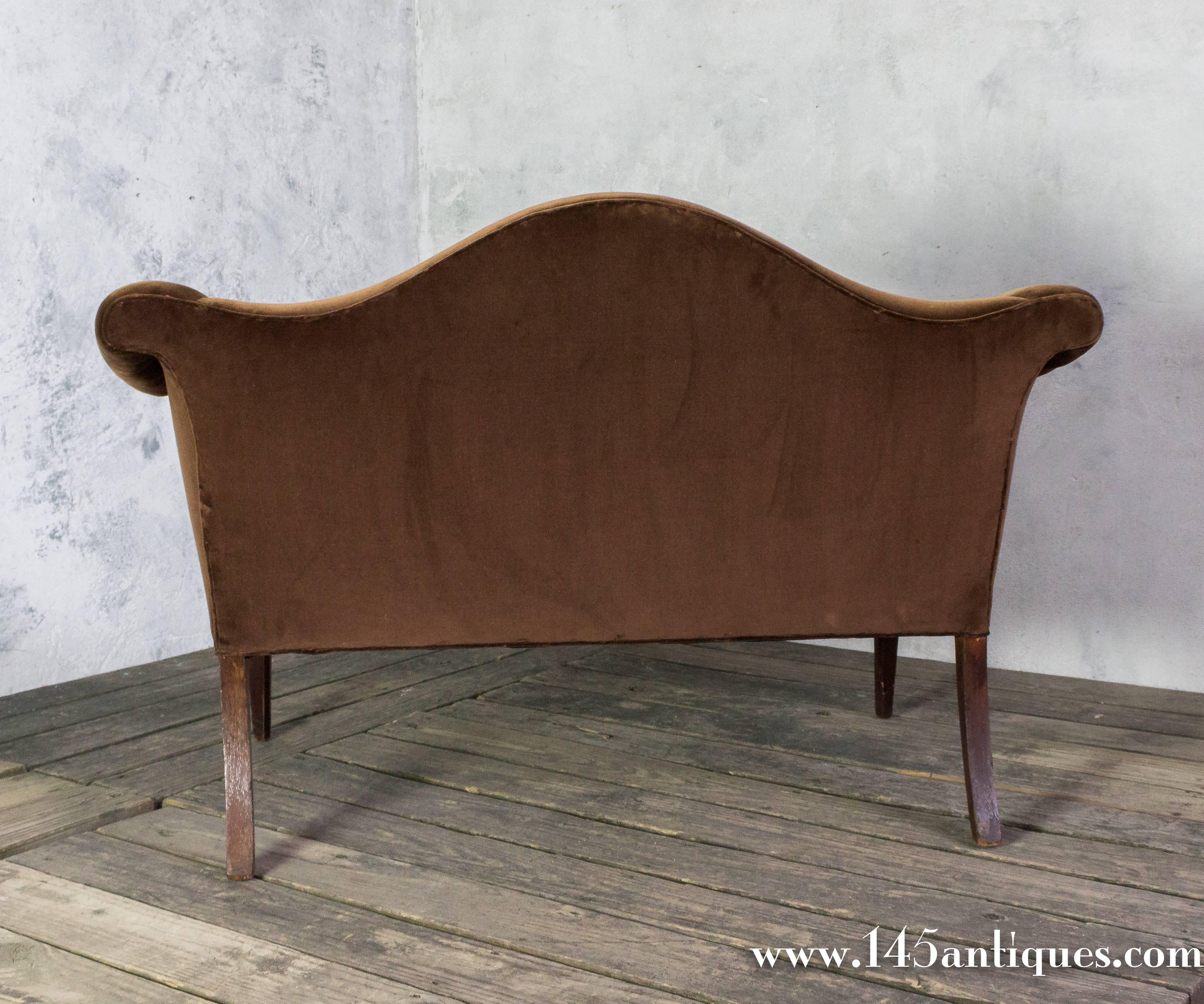 1920s American Brown Velvet Upholstered Settee  In Excellent Condition In Buchanan, NY