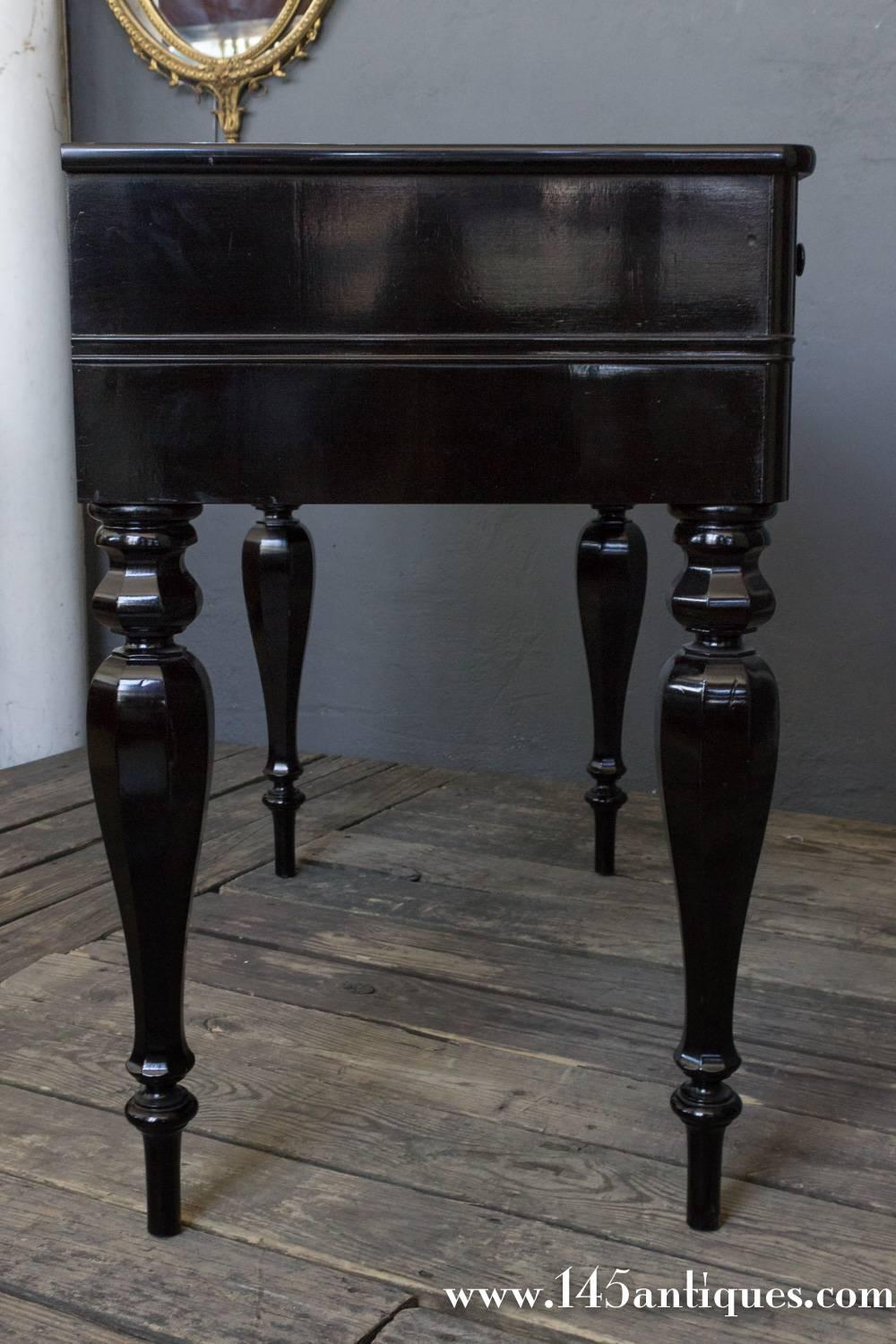 American 1920s Ebonized Desk with Drop Top In Good Condition In Buchanan, NY