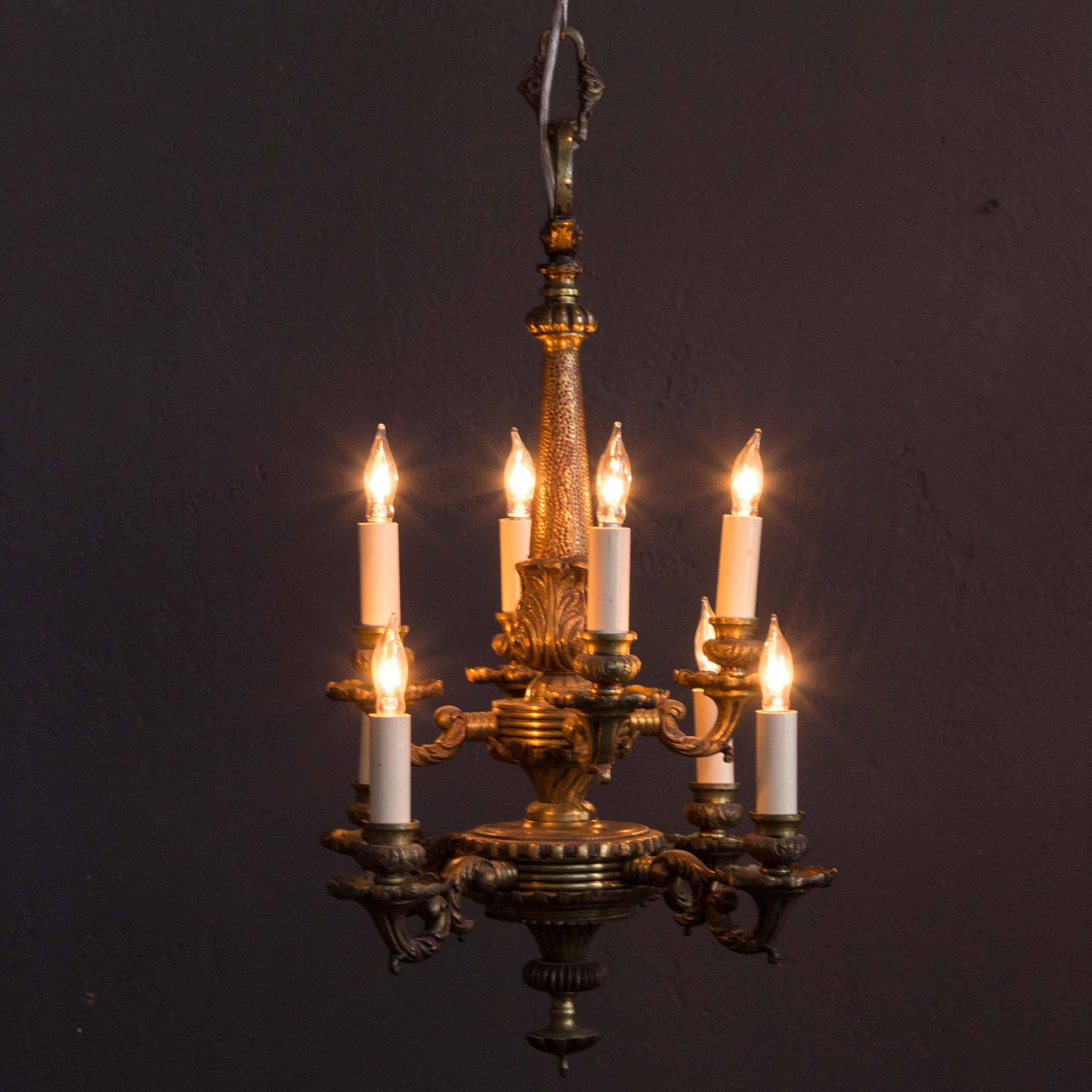 Neoclassical Small French 1940s Bronze Chandelier with Eight Lights