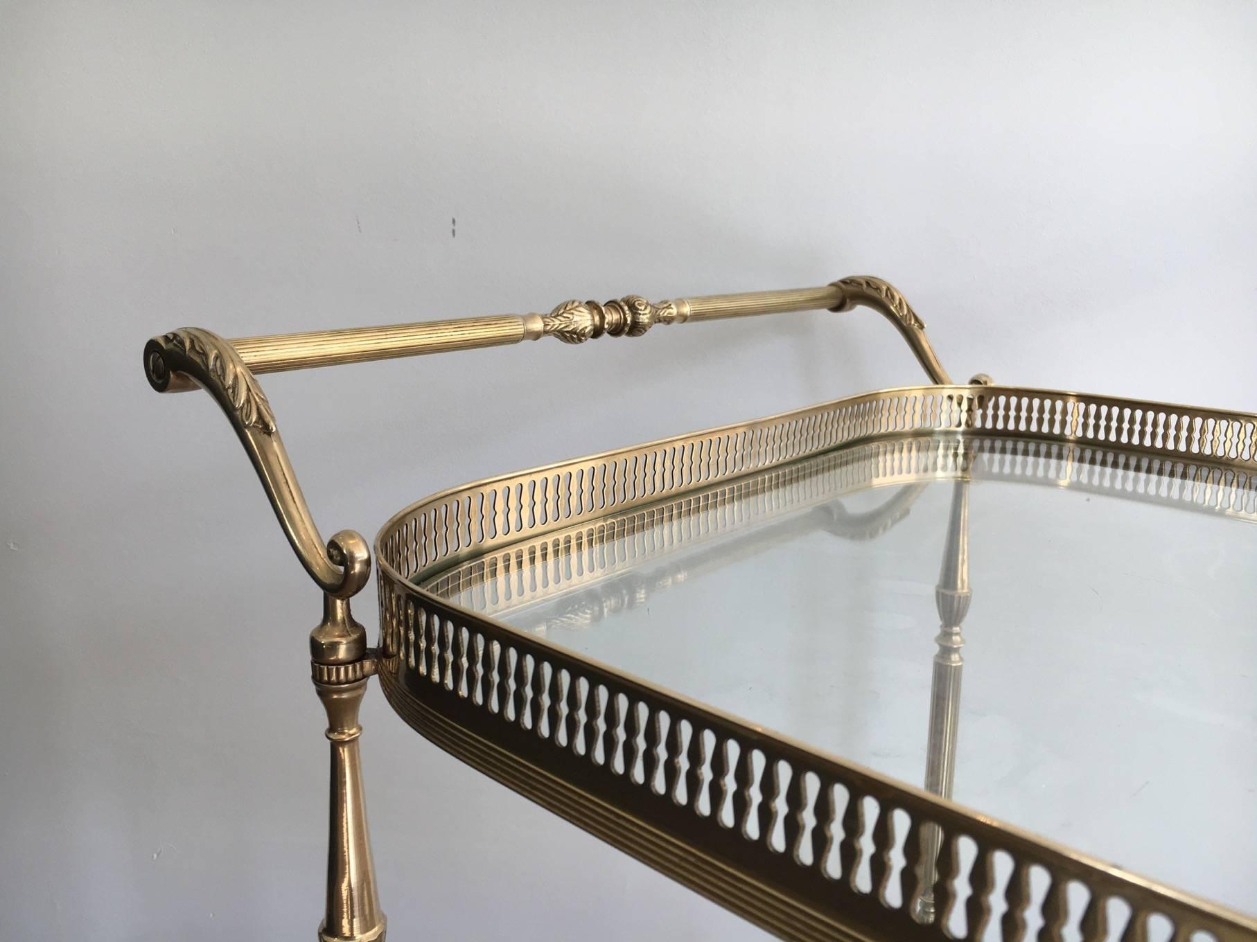 1940s French Brass and Clear Glass Bar Cart In Good Condition In Buchanan, NY