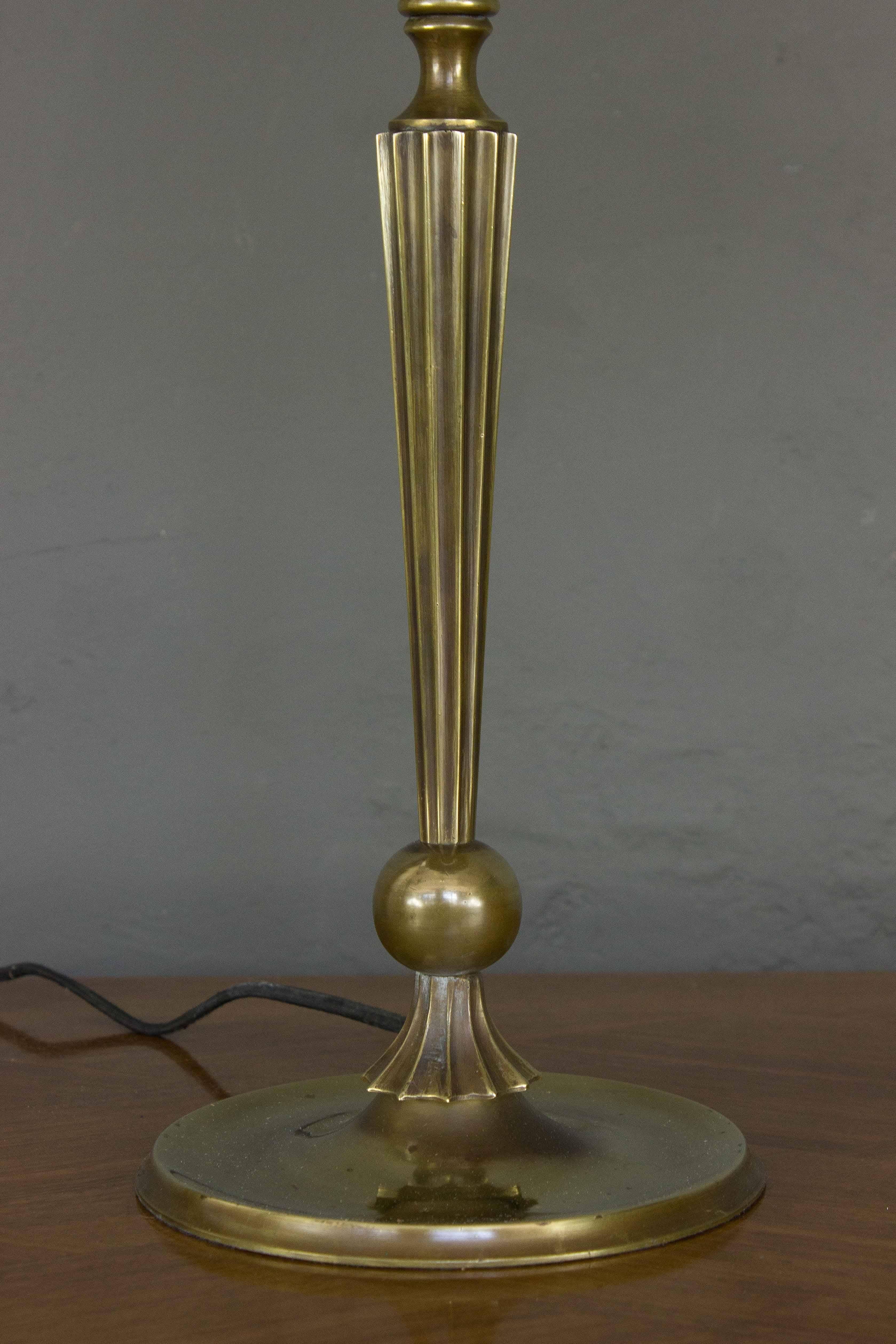 Pair of 1940s French Brass Table Lamps  In Good Condition For Sale In Buchanan, NY