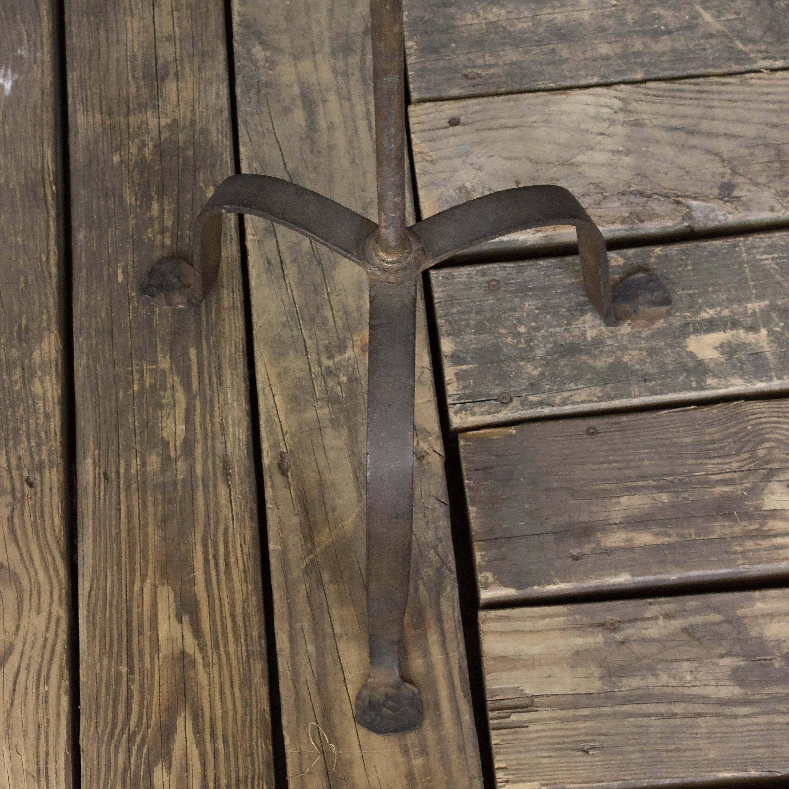 Spanish Wrought Iron Floor Lamp In Good Condition In Buchanan, NY