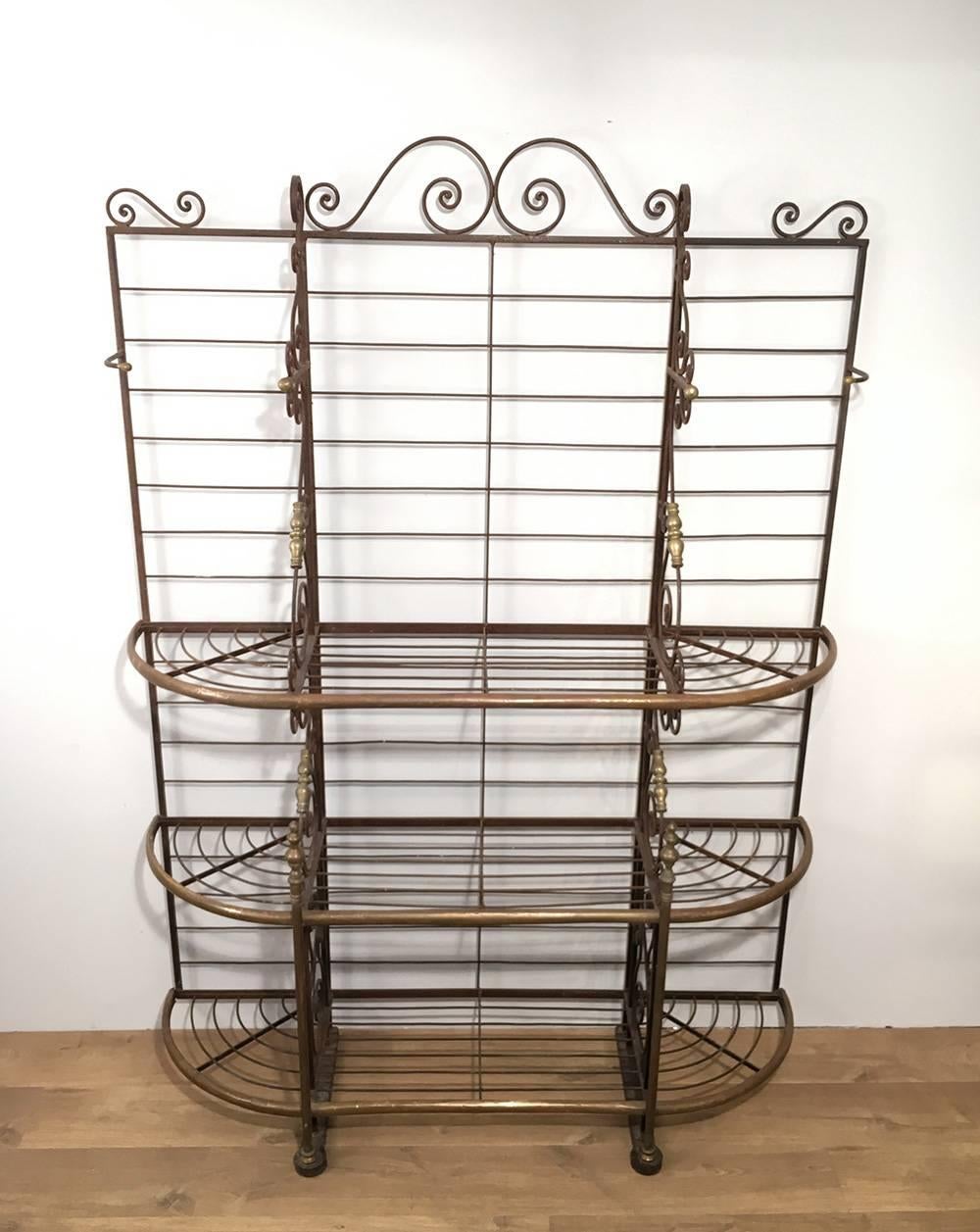 French Brass and Iron Baker's Rack In Good Condition In Buchanan, NY