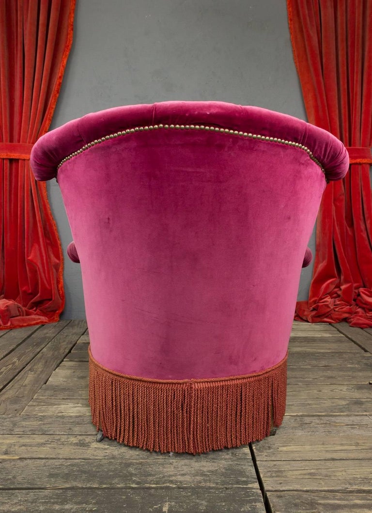 French Chaise Longue in Red Tufted Velvet at 1stdibs