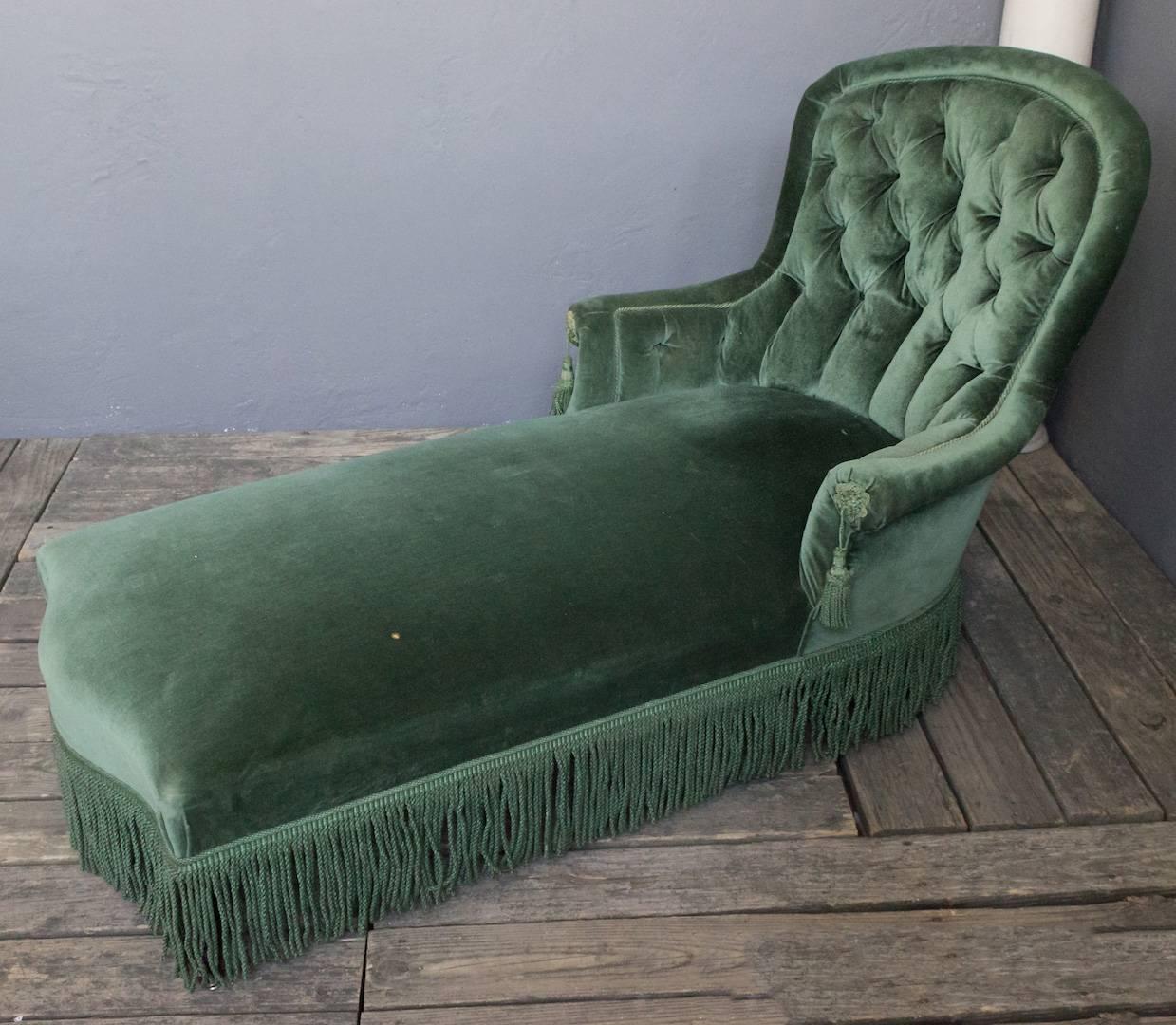 19th Century French Napoleon III Period Green Velvet Chaise Lounge