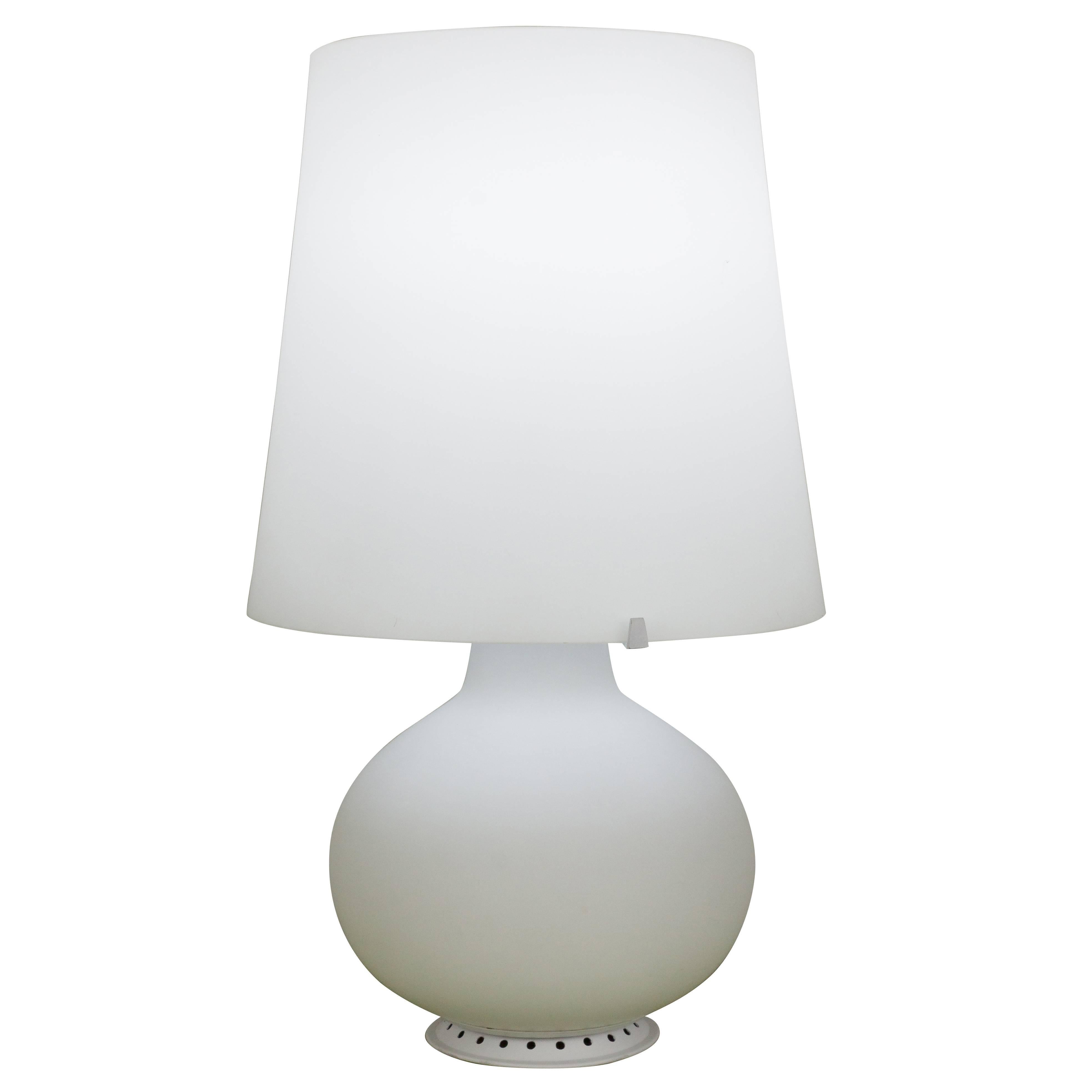 Italian 1960s Fontana Arte White Glass Lamp by Max Ingrand For Sale