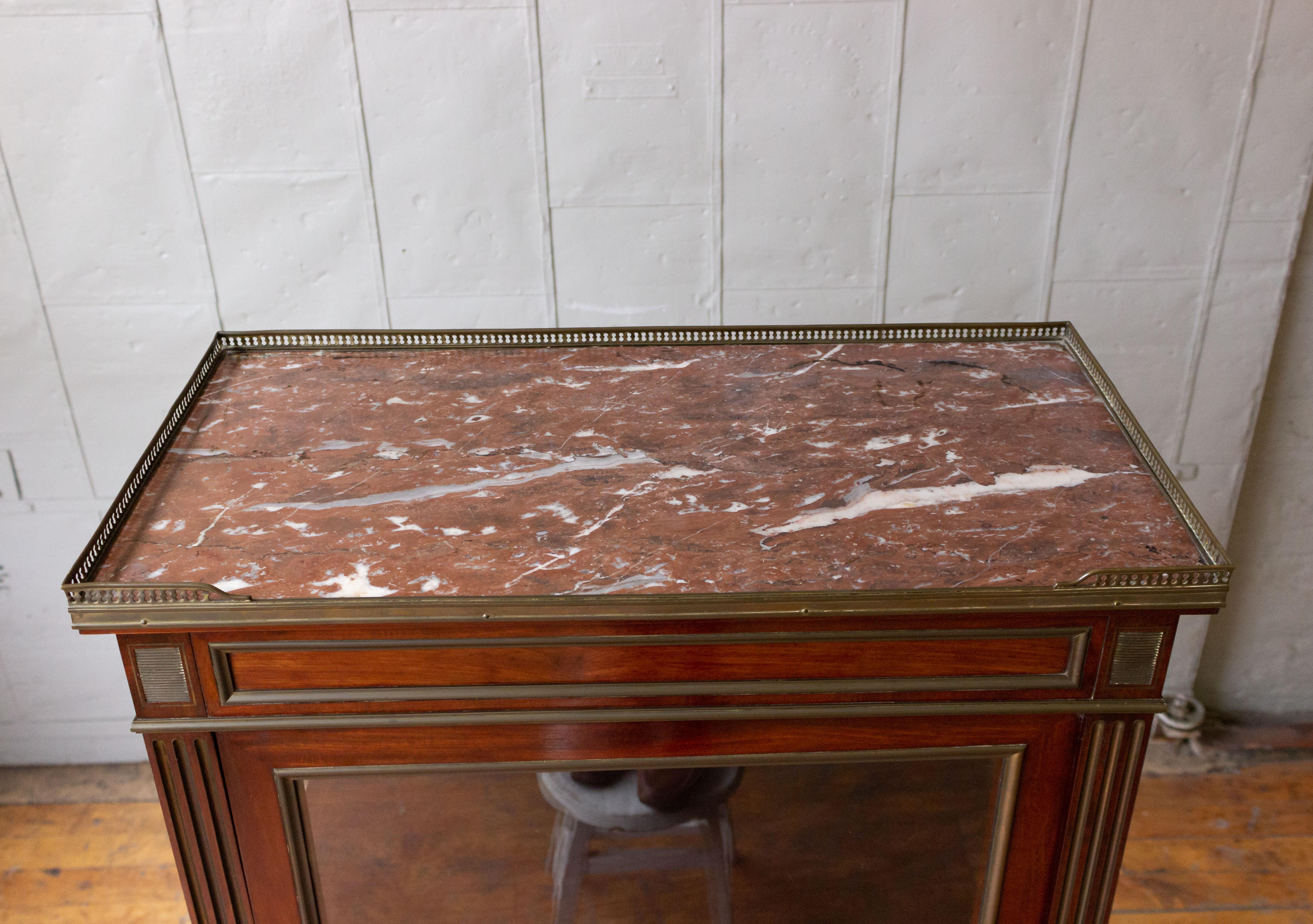 19th Century French Mahogany Display Cabinet 5