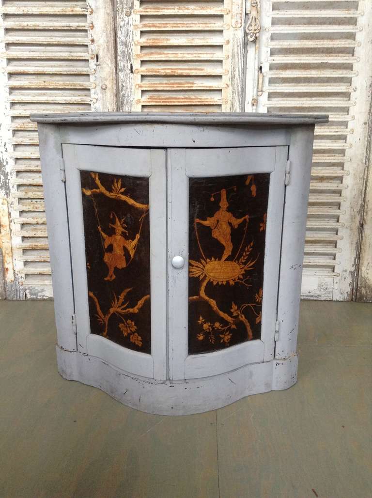 19th C. French Grey Painted Corner Cabinet with Chinoiserie Painted Panels For Sale 1