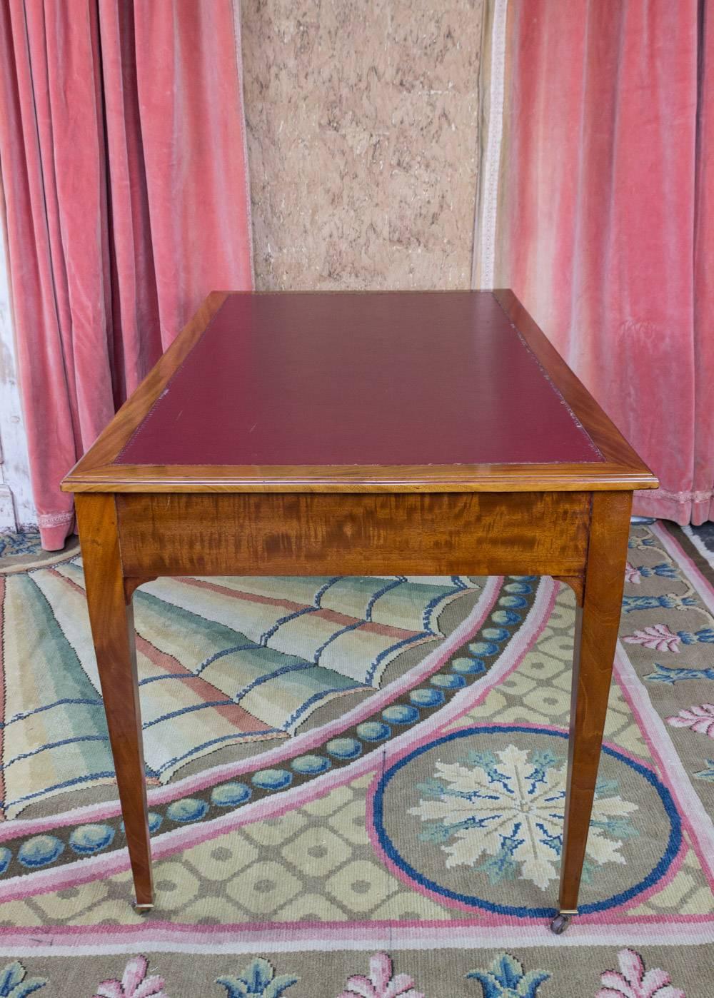 Vintage Early 20th Century French Mahogany Desk with Aubergine Leather Top For Sale 4