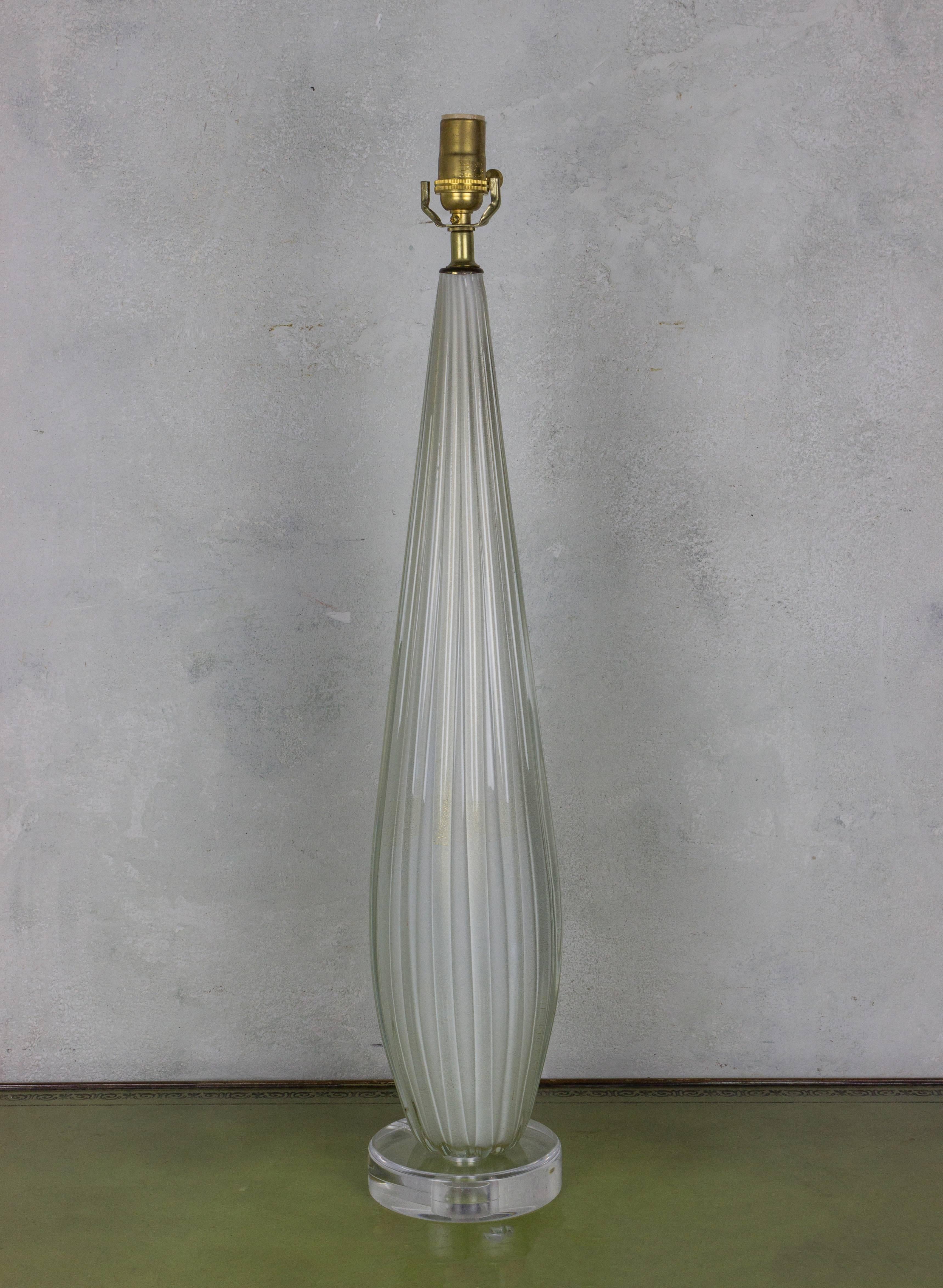 Mid-20th Century 1950s Italian Murano Opaline Glass Table Lamp by Archimede Seguso