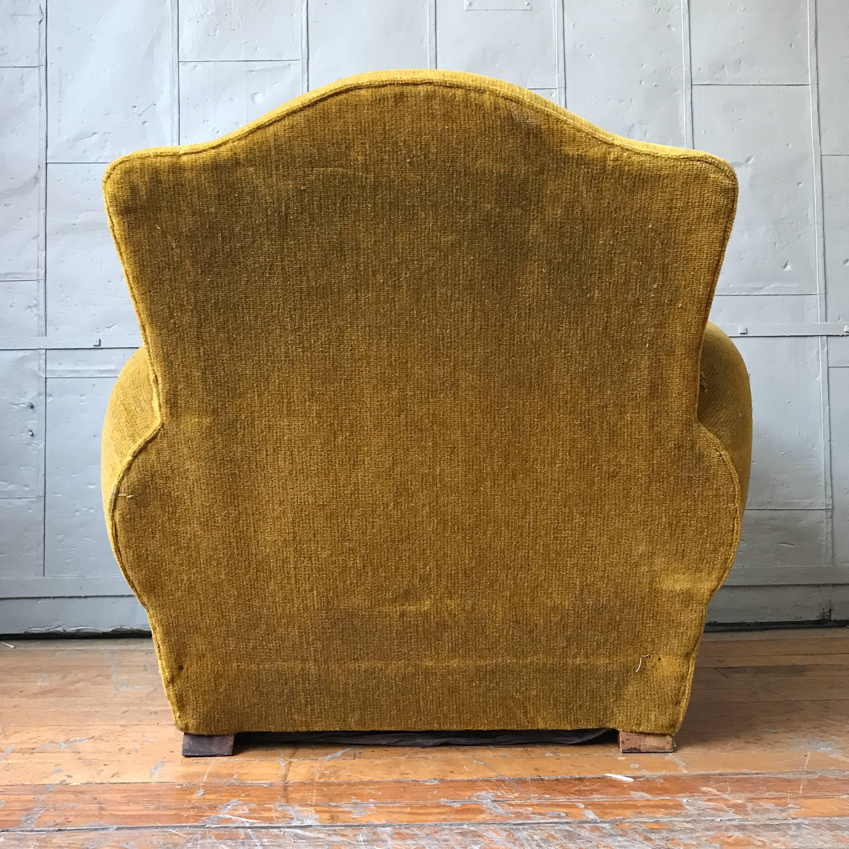 Fabric Pair of French Art Deco Style Armchairs in Gold Velvet