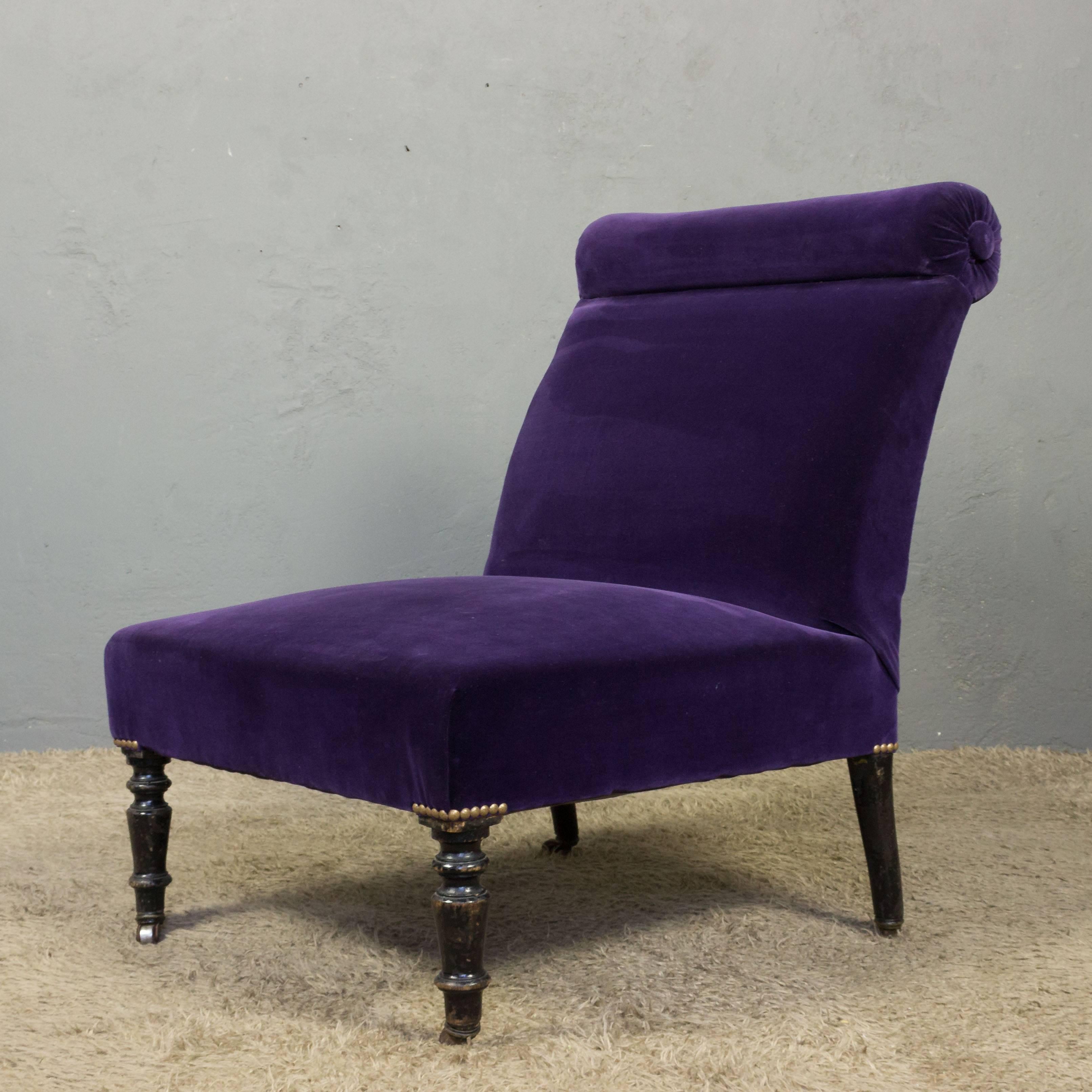 Napoleon III Slipper Chair in Purple Velvet 1