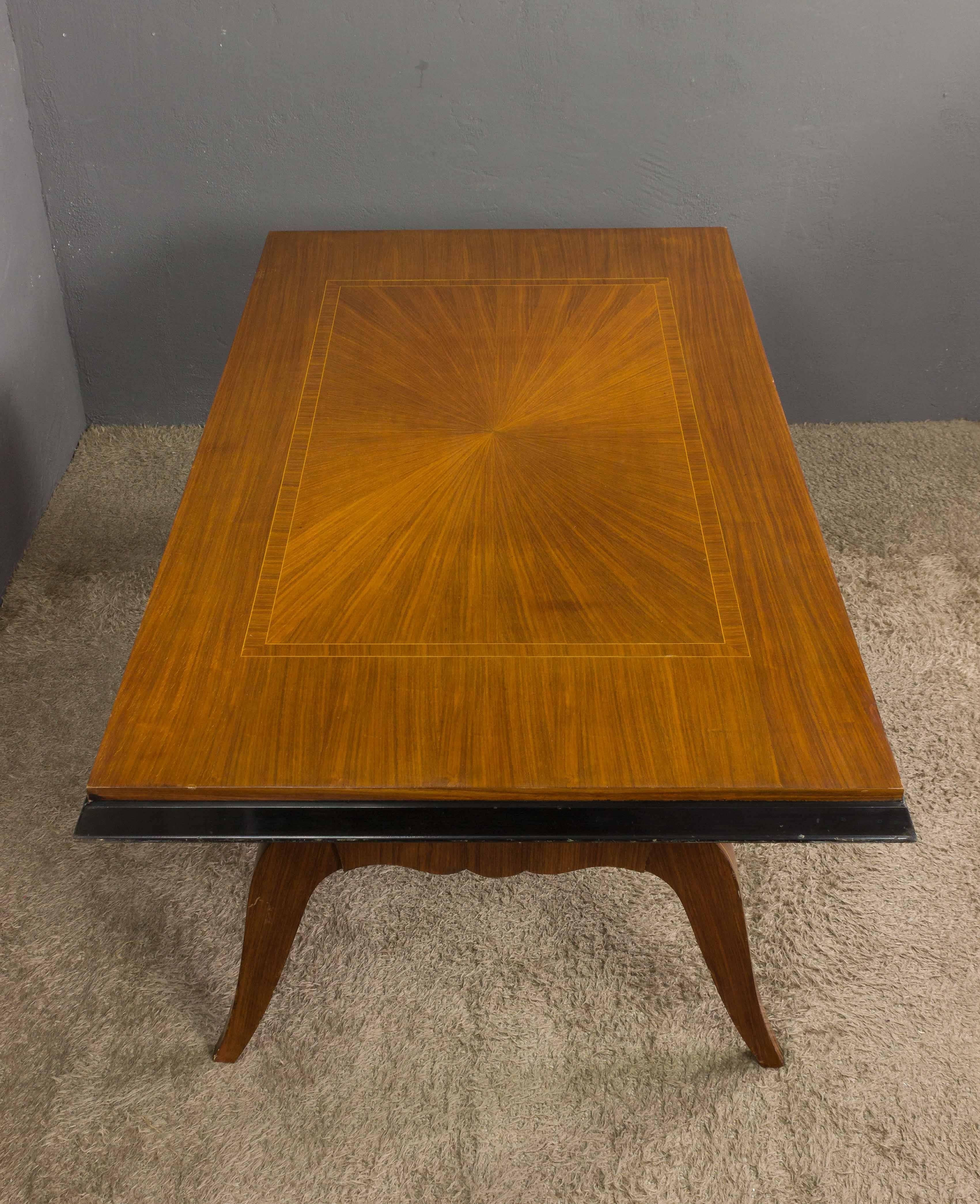 Art Deco French 1940s Mahogany Veneered Dining Table For Sale