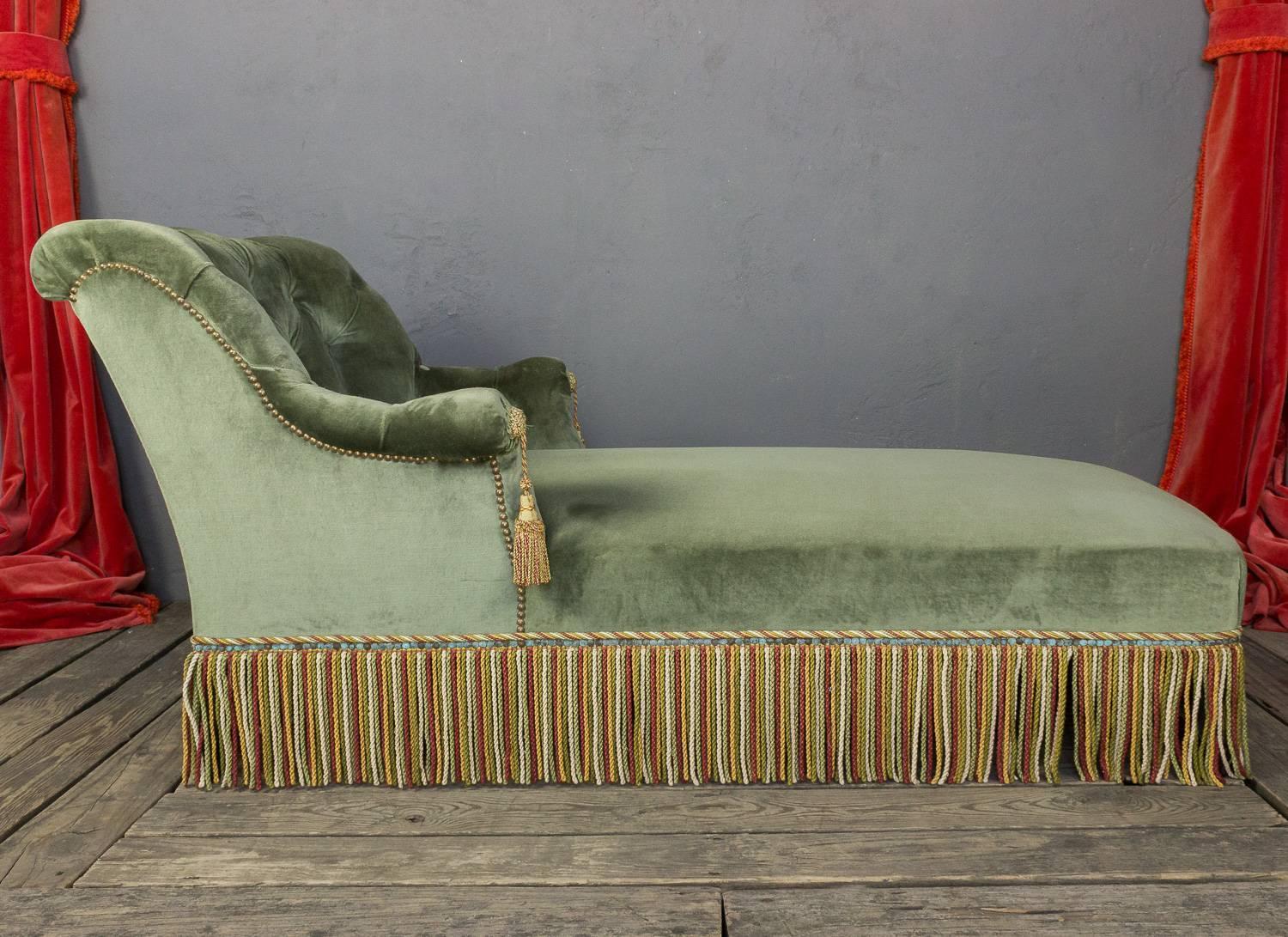 Elegant French Chaise Longue in Green Velvet at 1stdibs