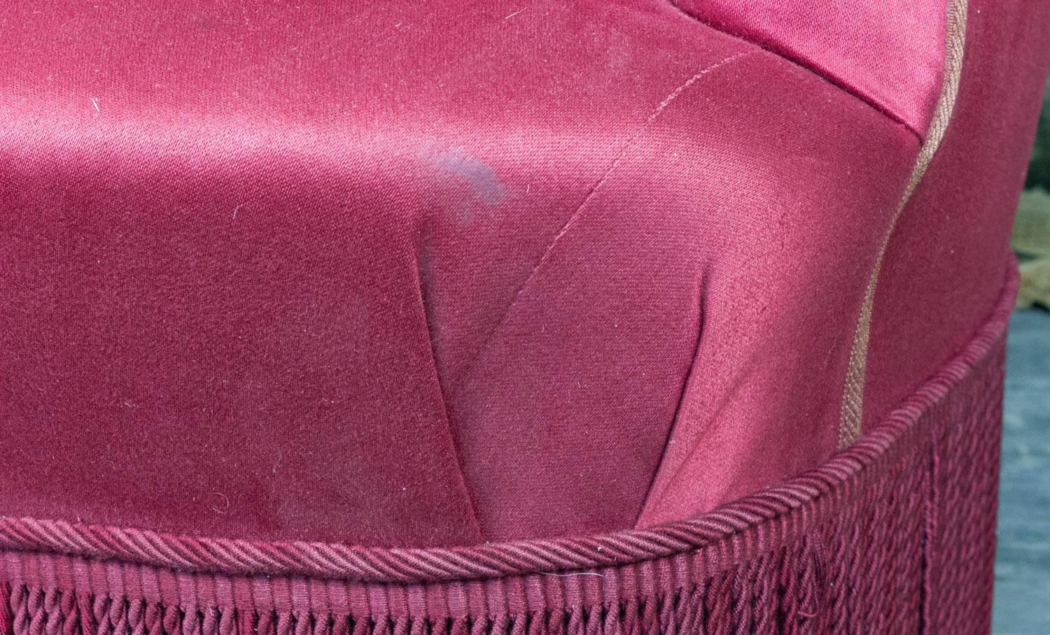 French Elegant Tufted Chair in Red Satin