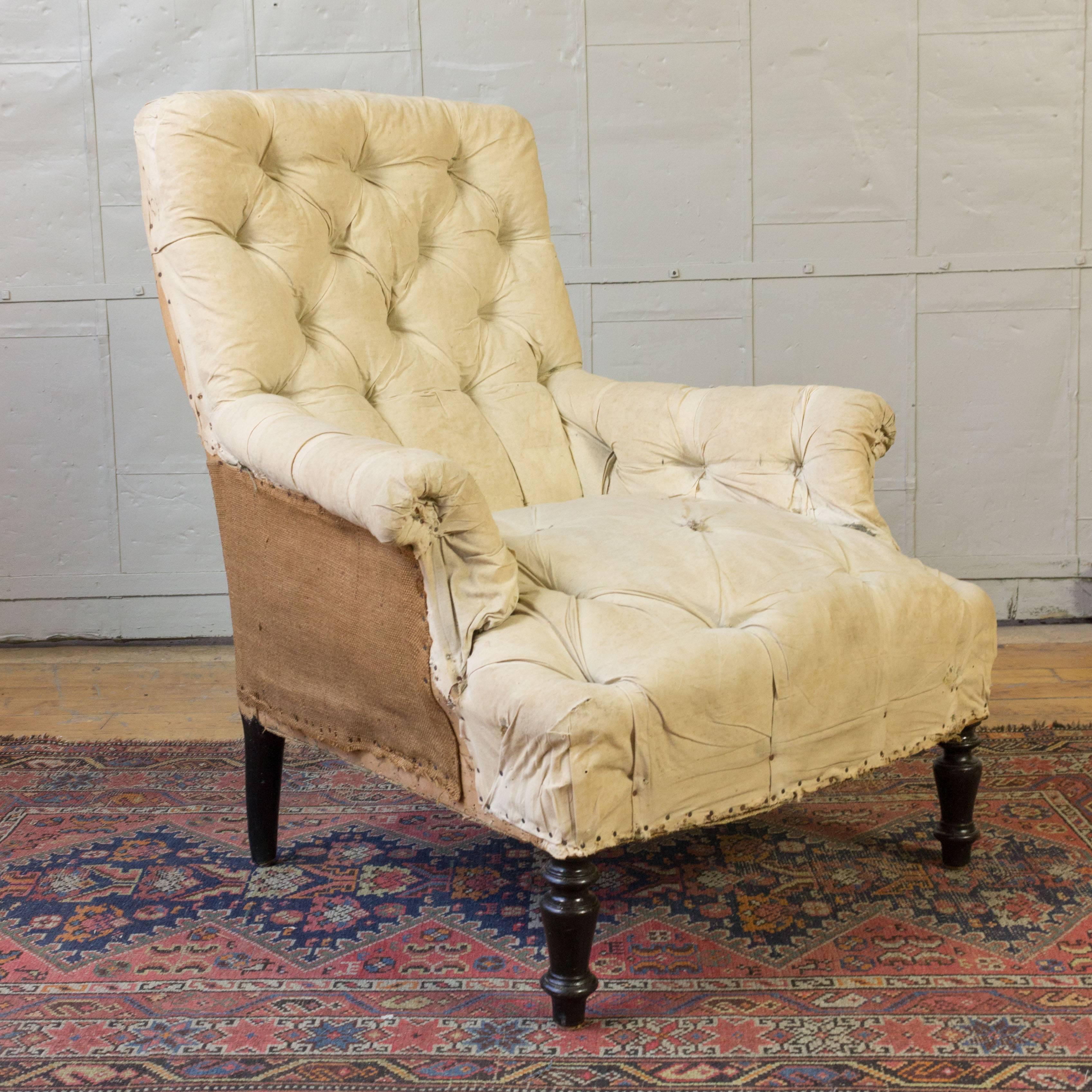 Single 19th Century Tufted French Armchair In Good Condition In Buchanan, NY