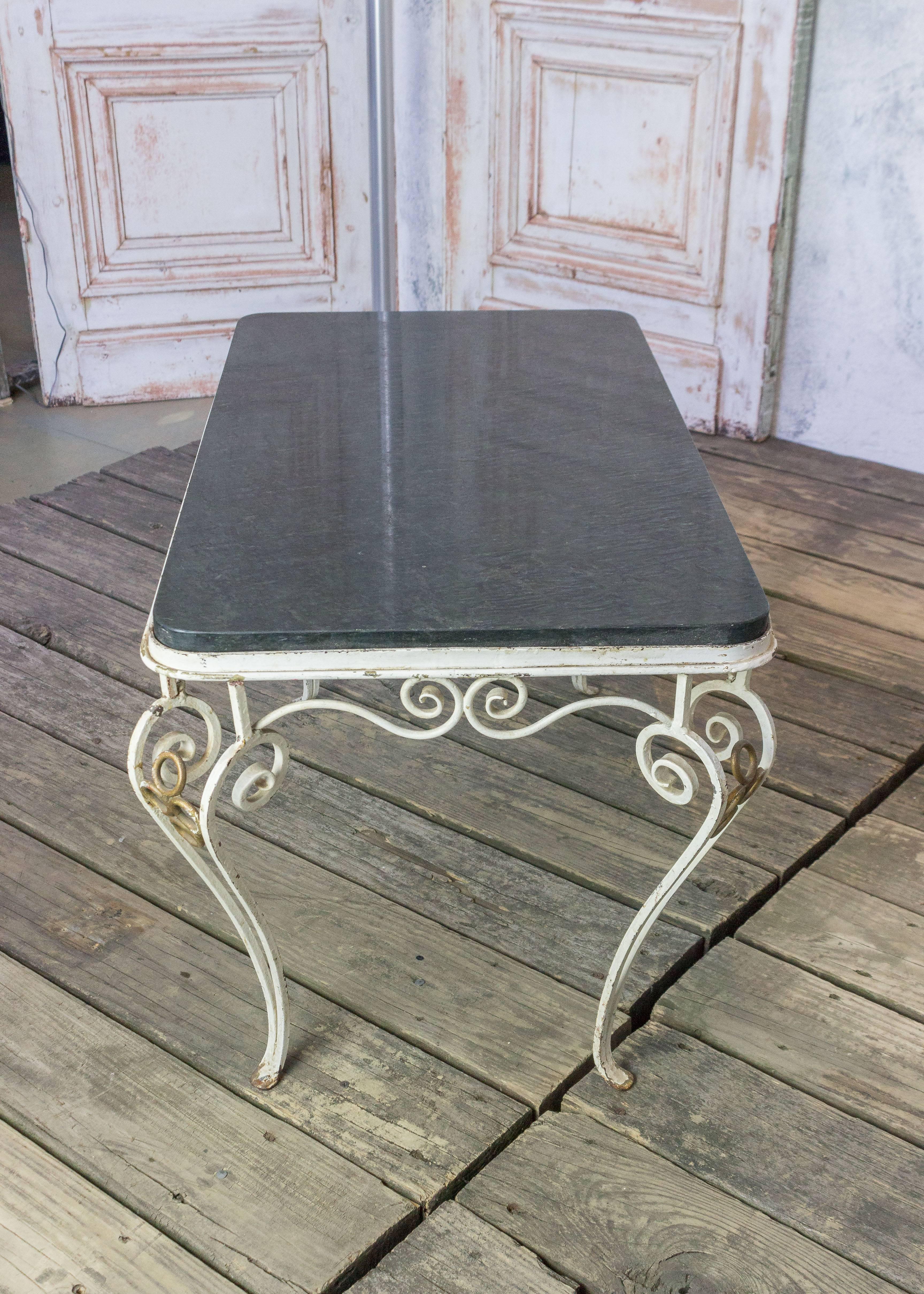 French 1950s Wrought Iron Coffee Table with Black Marble In Good Condition In Buchanan, NY