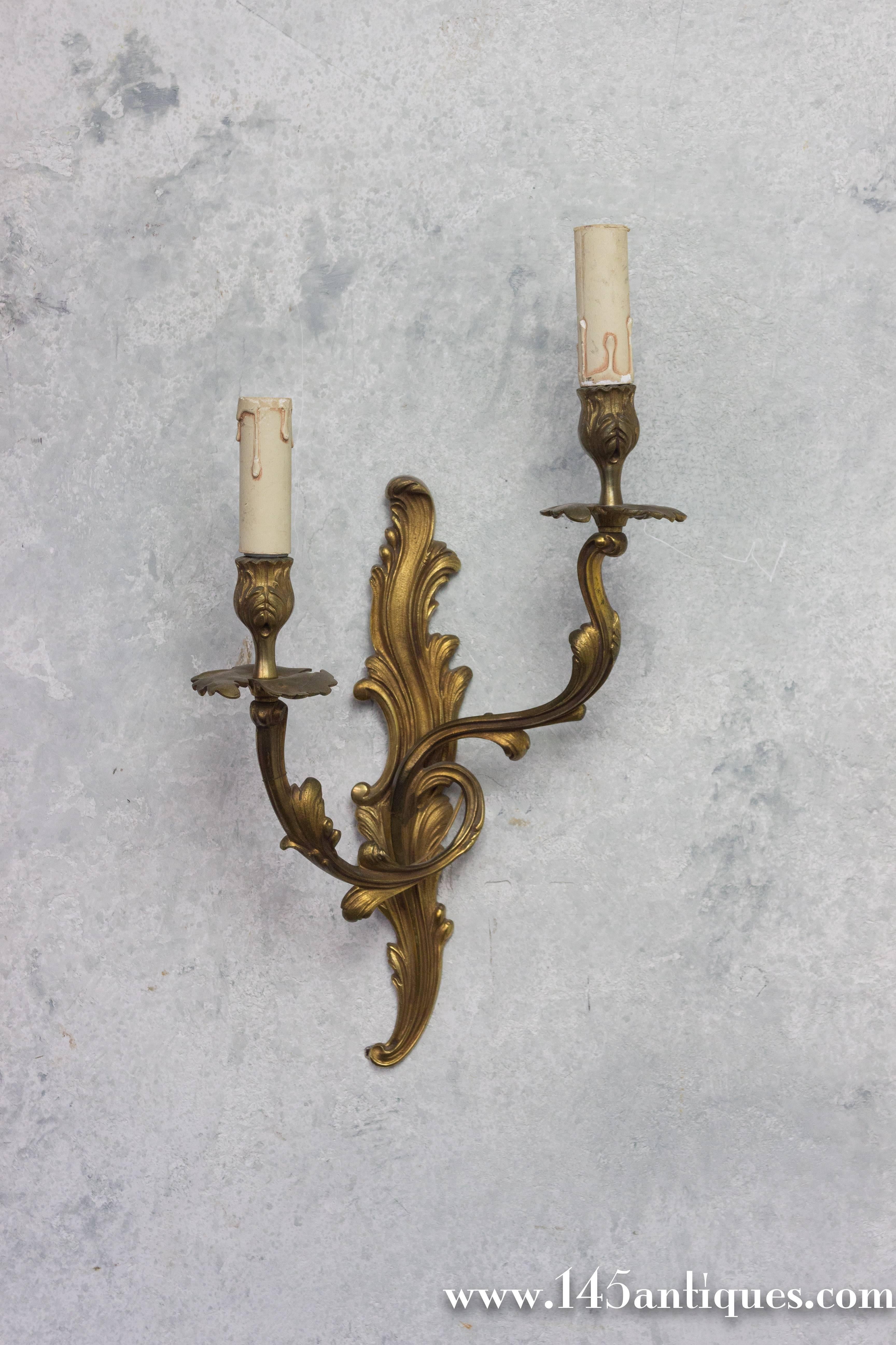 Pair of French 1920s Gilt Louis XV Style Sconces For Sale 4