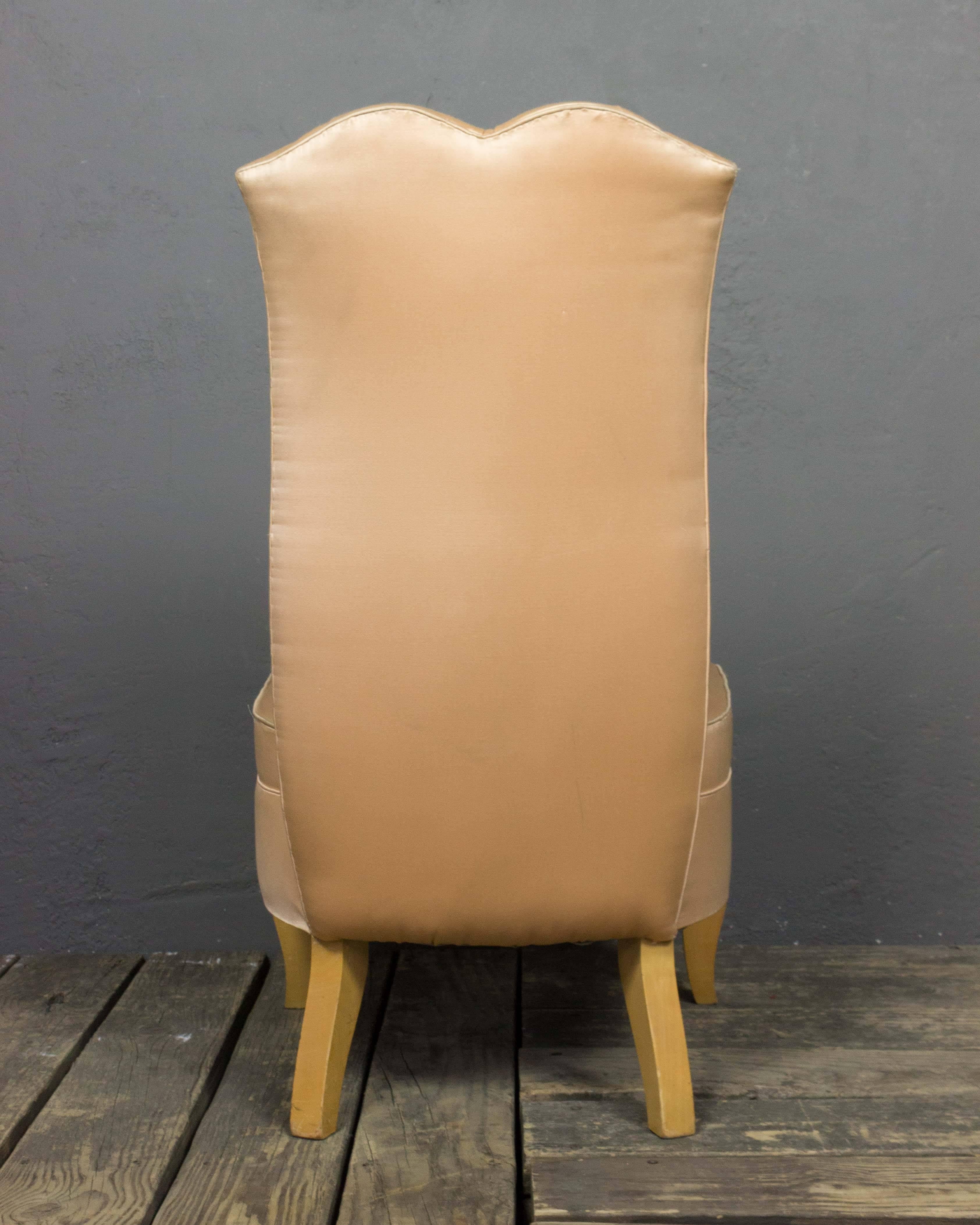 Tissu d'ameublement Chaise à dossier touffeté française des années 1940 en vente