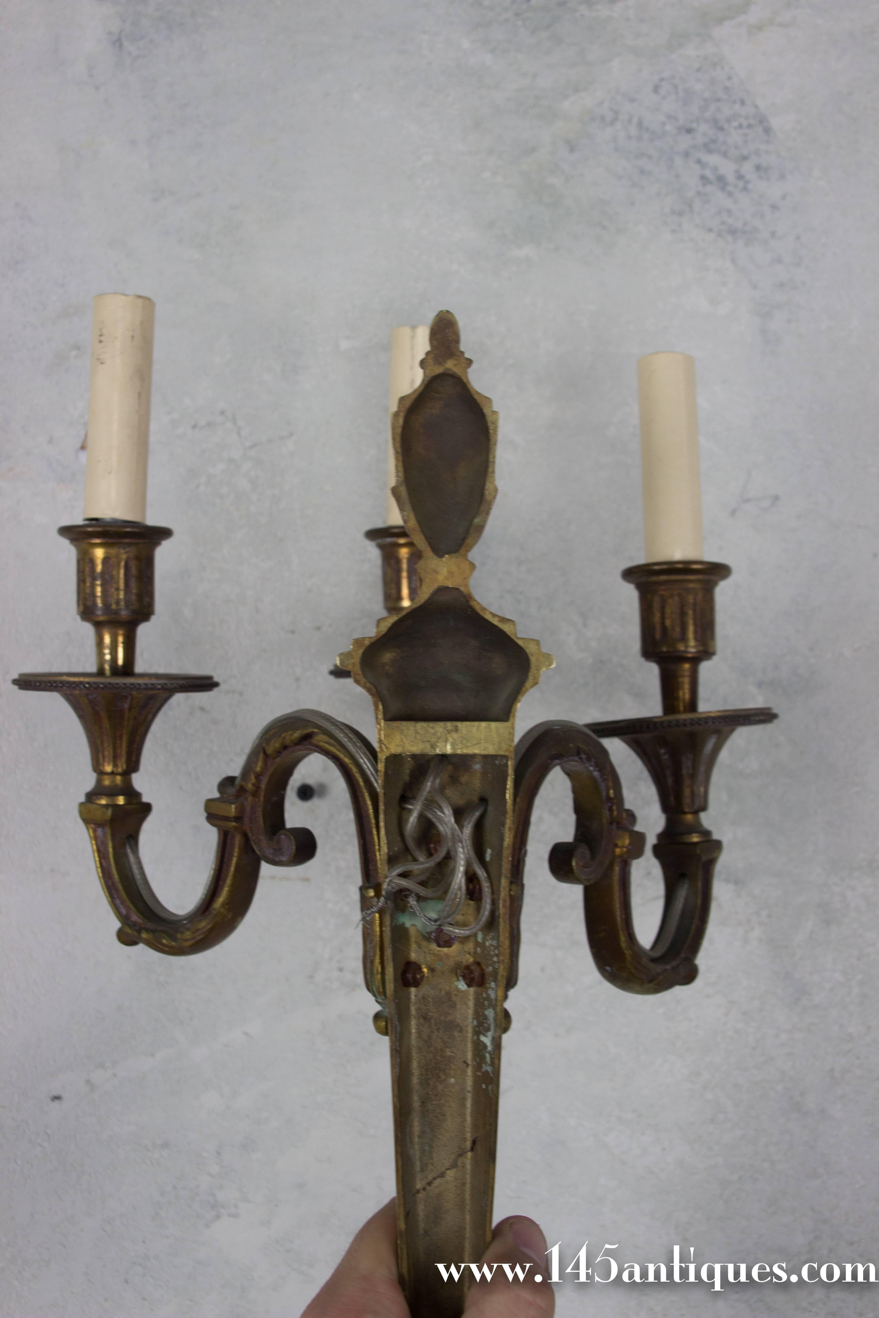 Pair of French 1920s Three-Arm Gilt Bronze Sconces 3