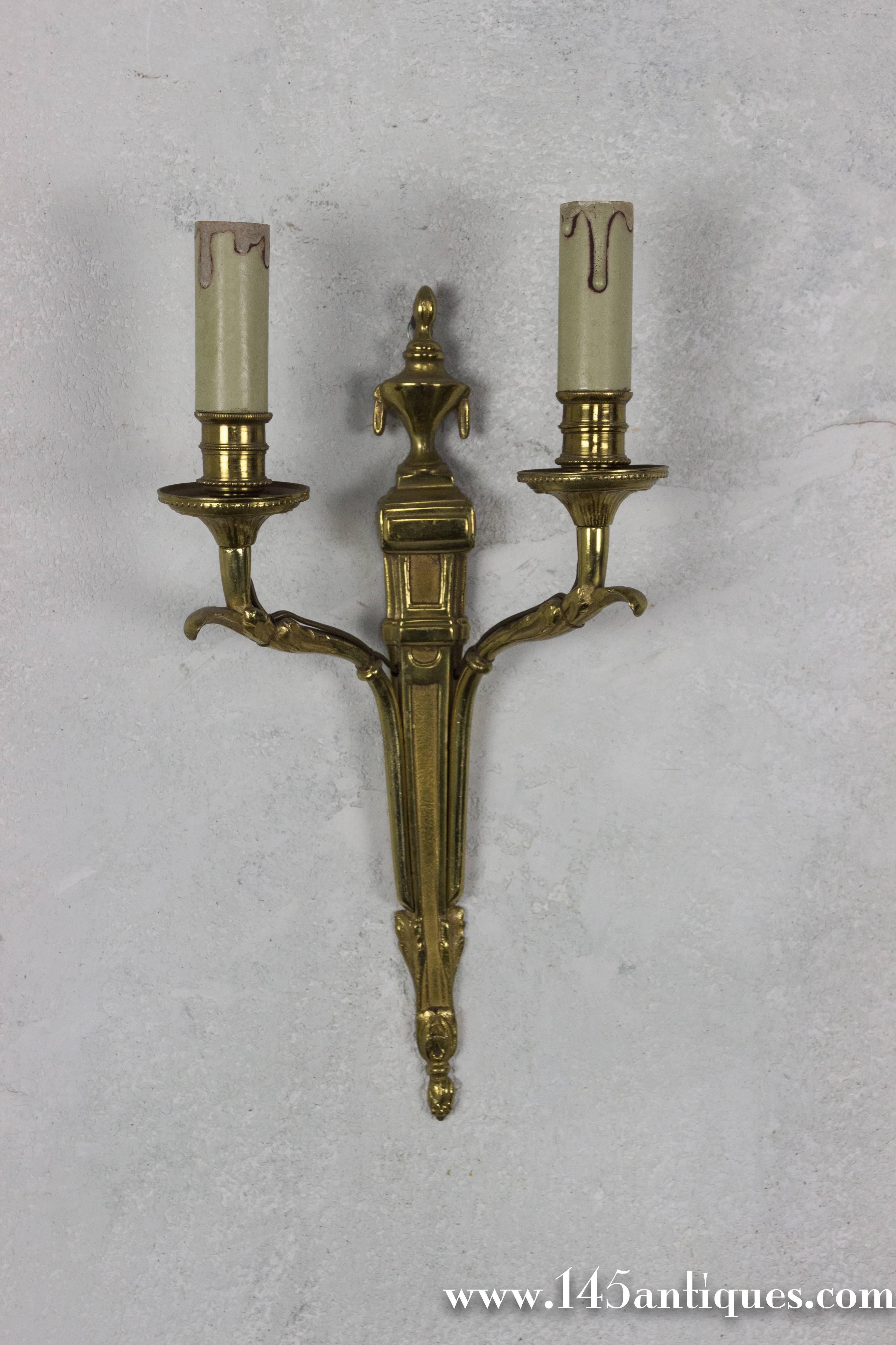 Pair of French 1940s Gilt Bronze Sconces For Sale 4