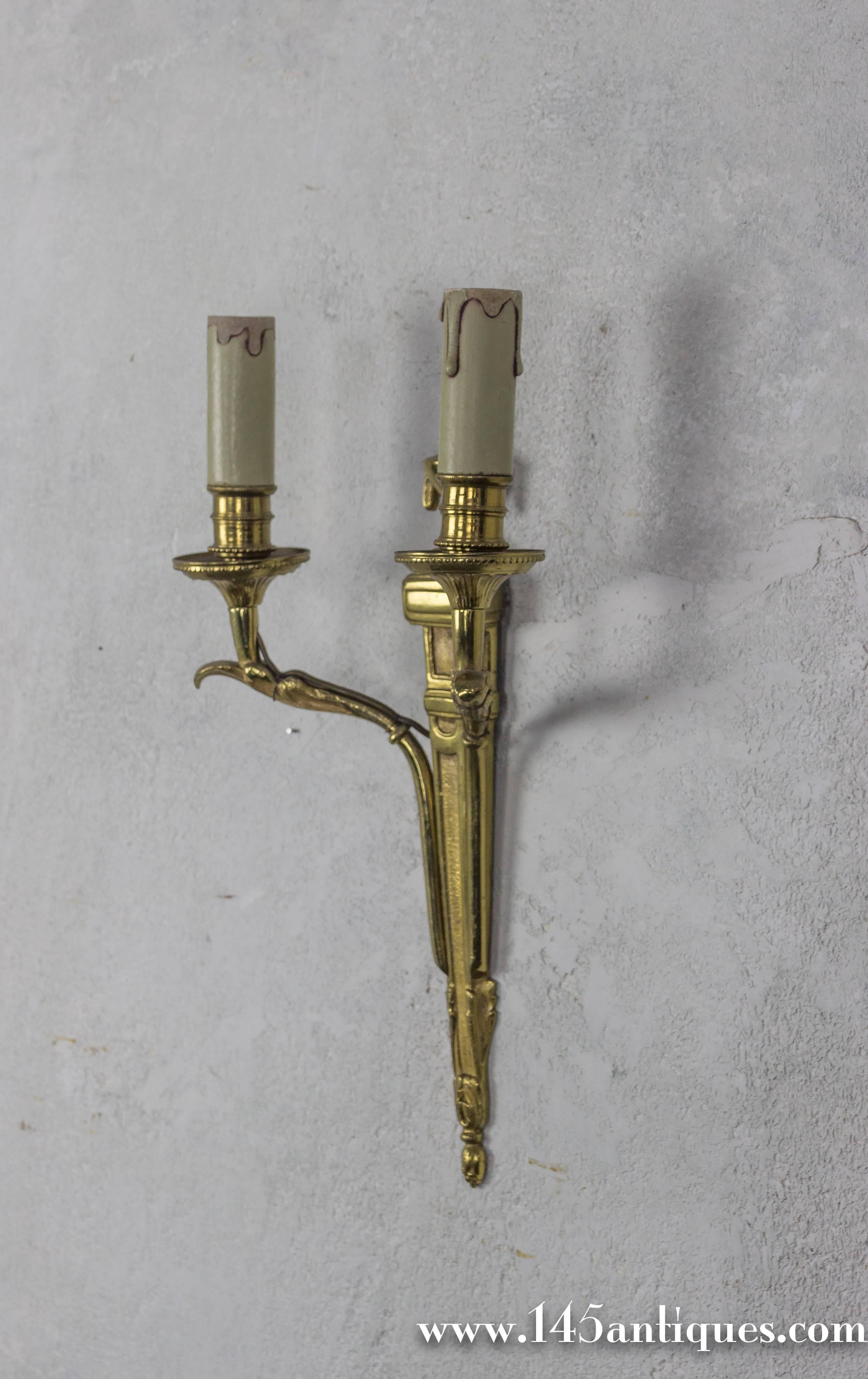 Pair of French 1940s Gilt Bronze Sconces For Sale 3