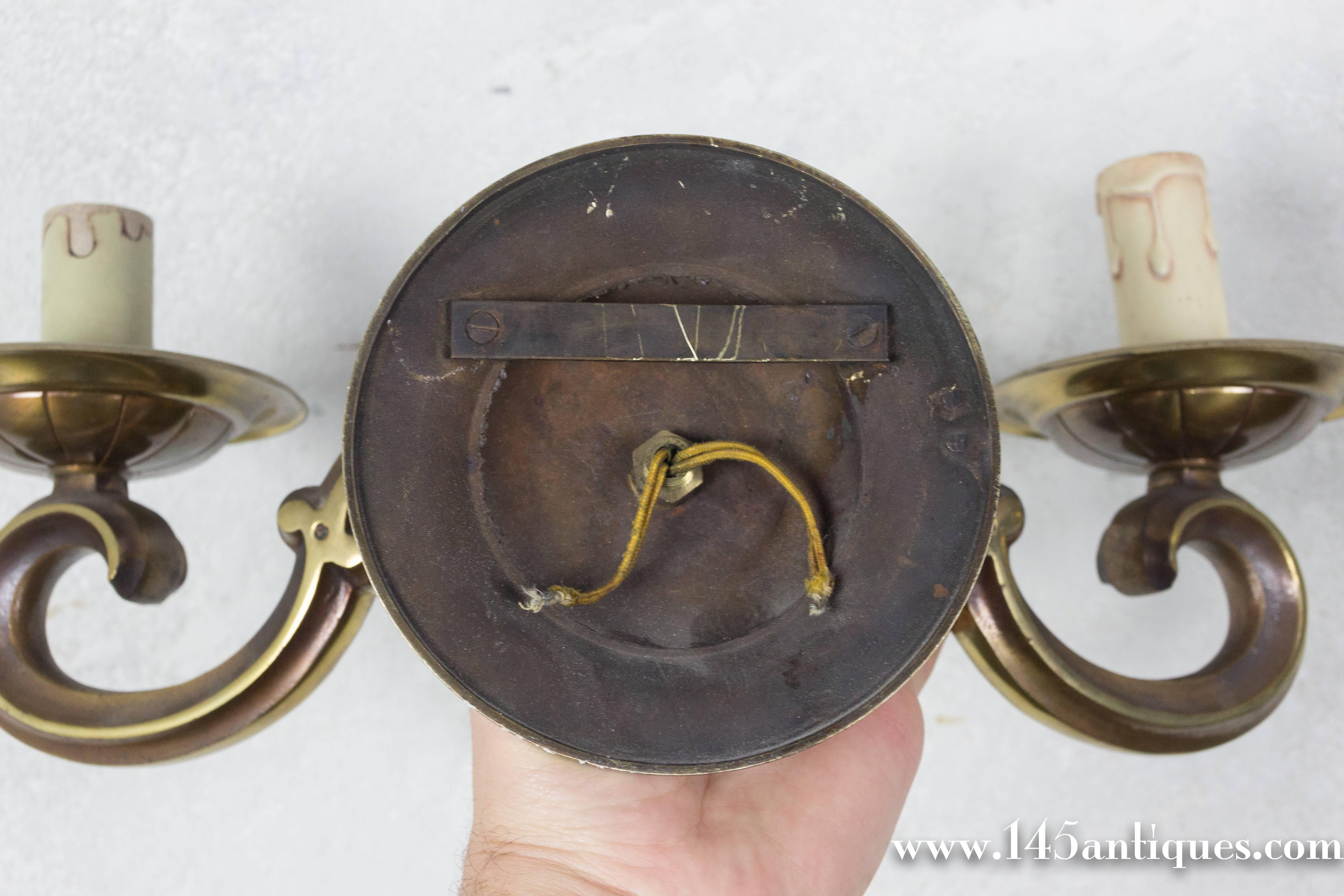 Pair of French 1940s Gilt Bronze Sconces For Sale 1