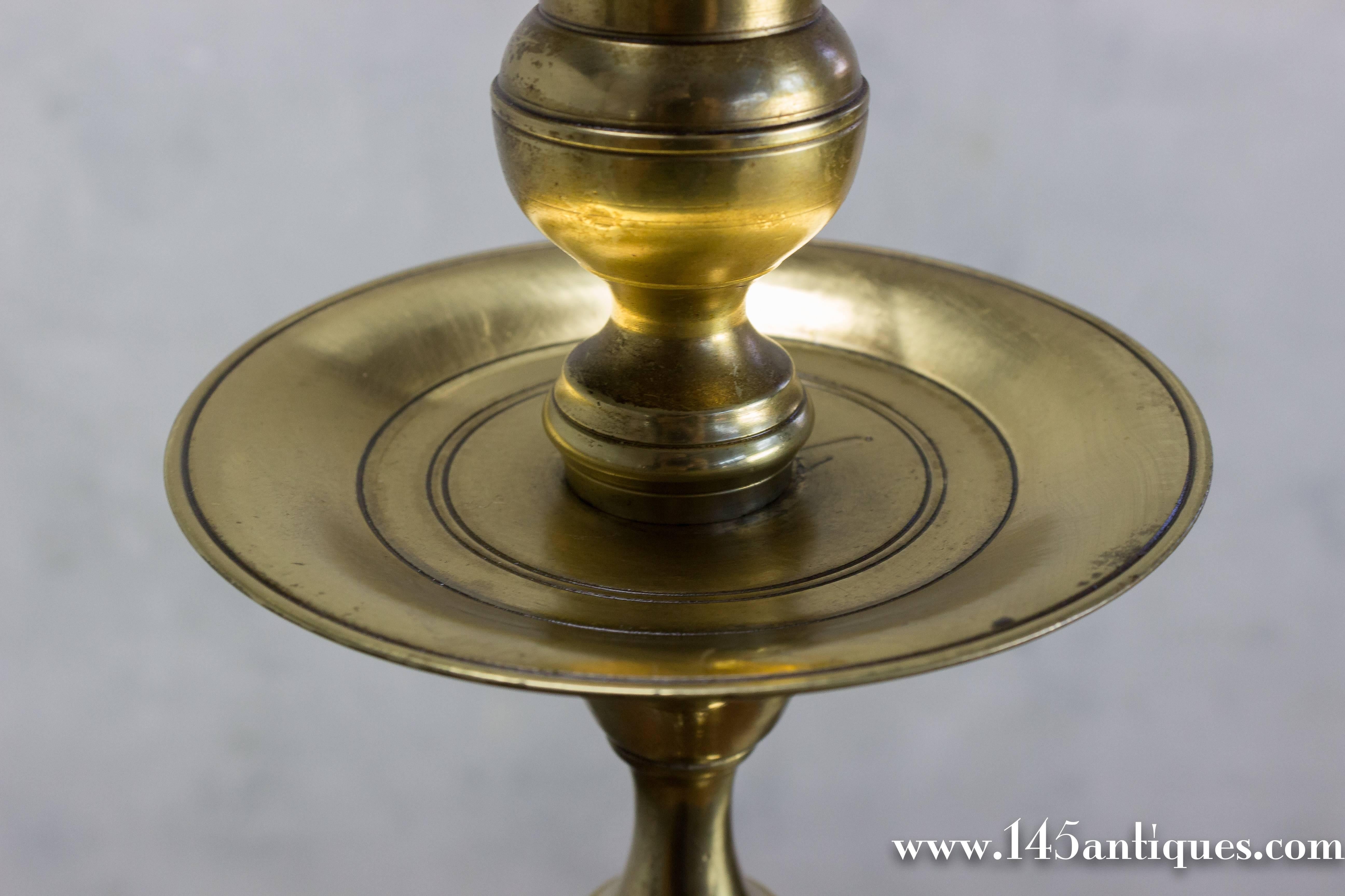 Neoclassical Tall French 1940s Bronze and Brass French 1940s Table Lamp For Sale