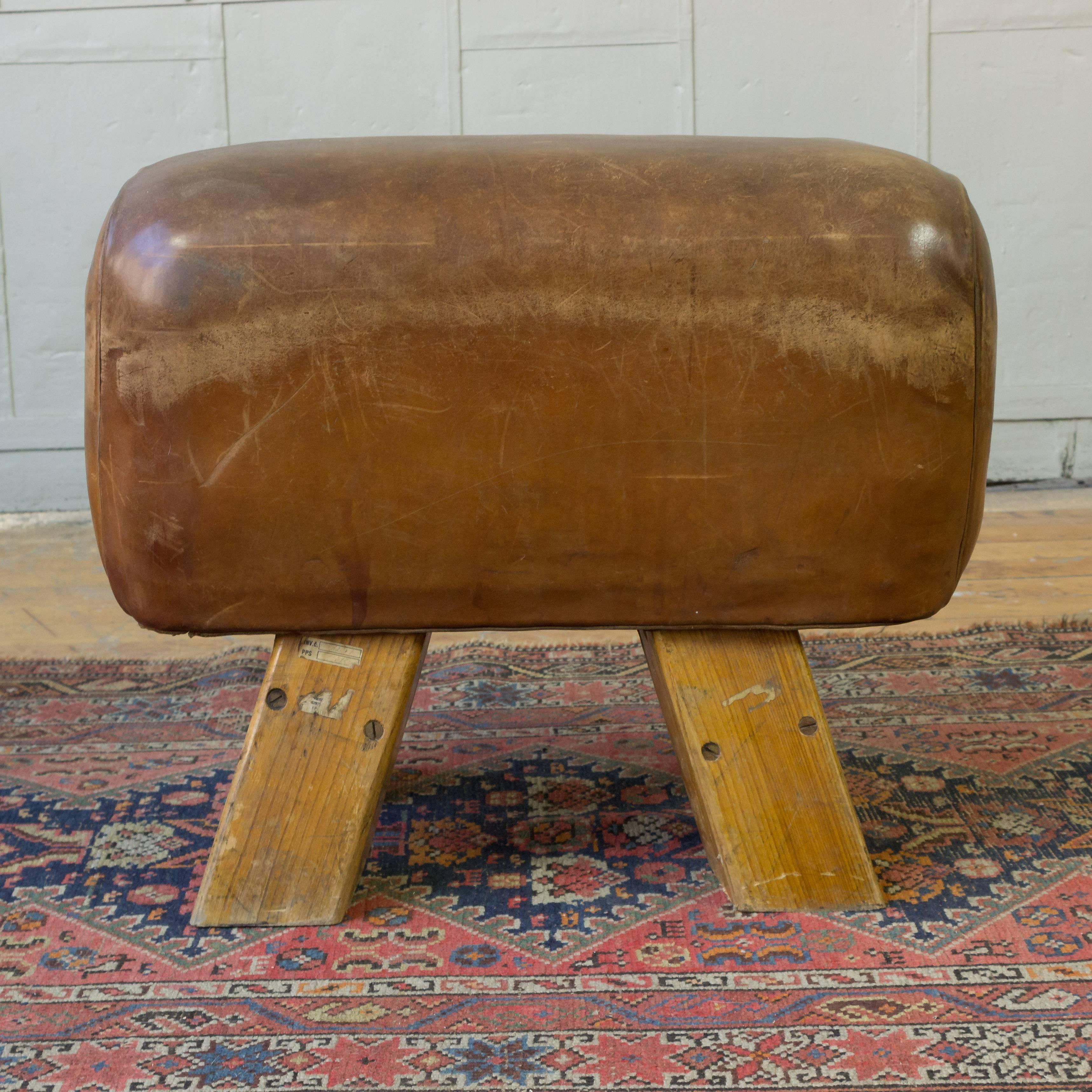 Early 20th Century French Leather Bench Seat For Sale 2
