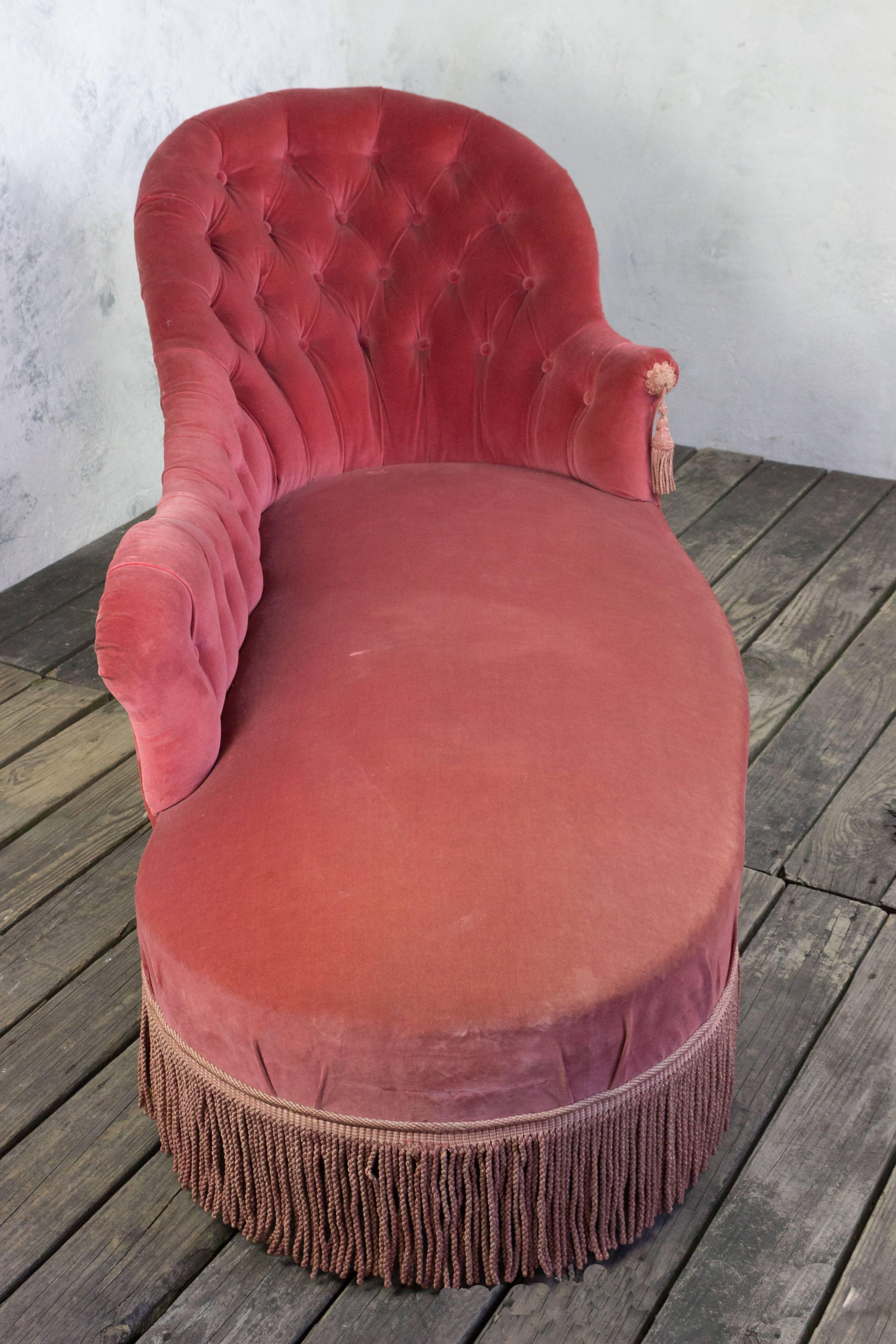 19th Century French Chaise Longue in Salmon Velvet 6