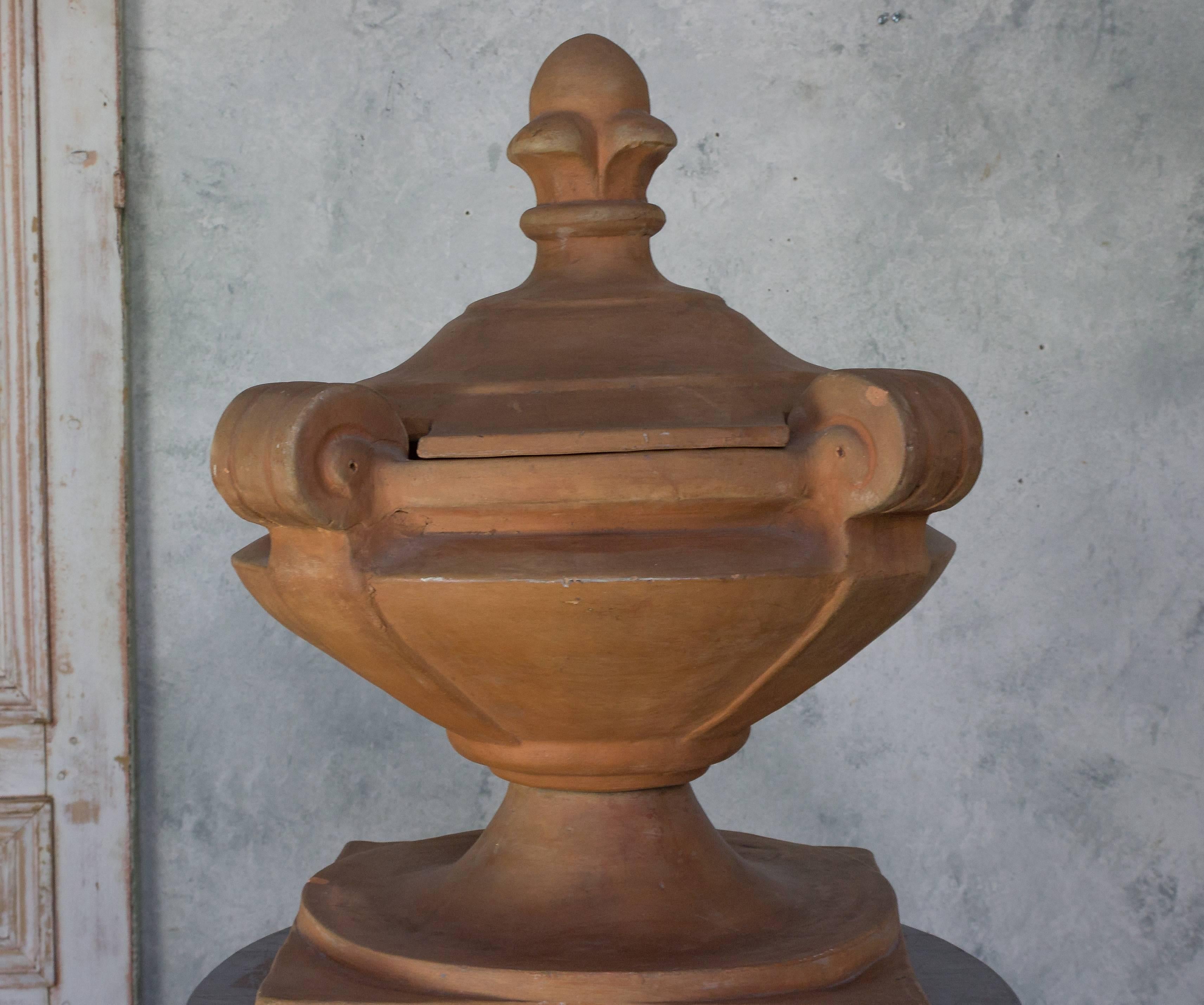 Neoclassical Decorative French 1920s Covered Terracotta Urn