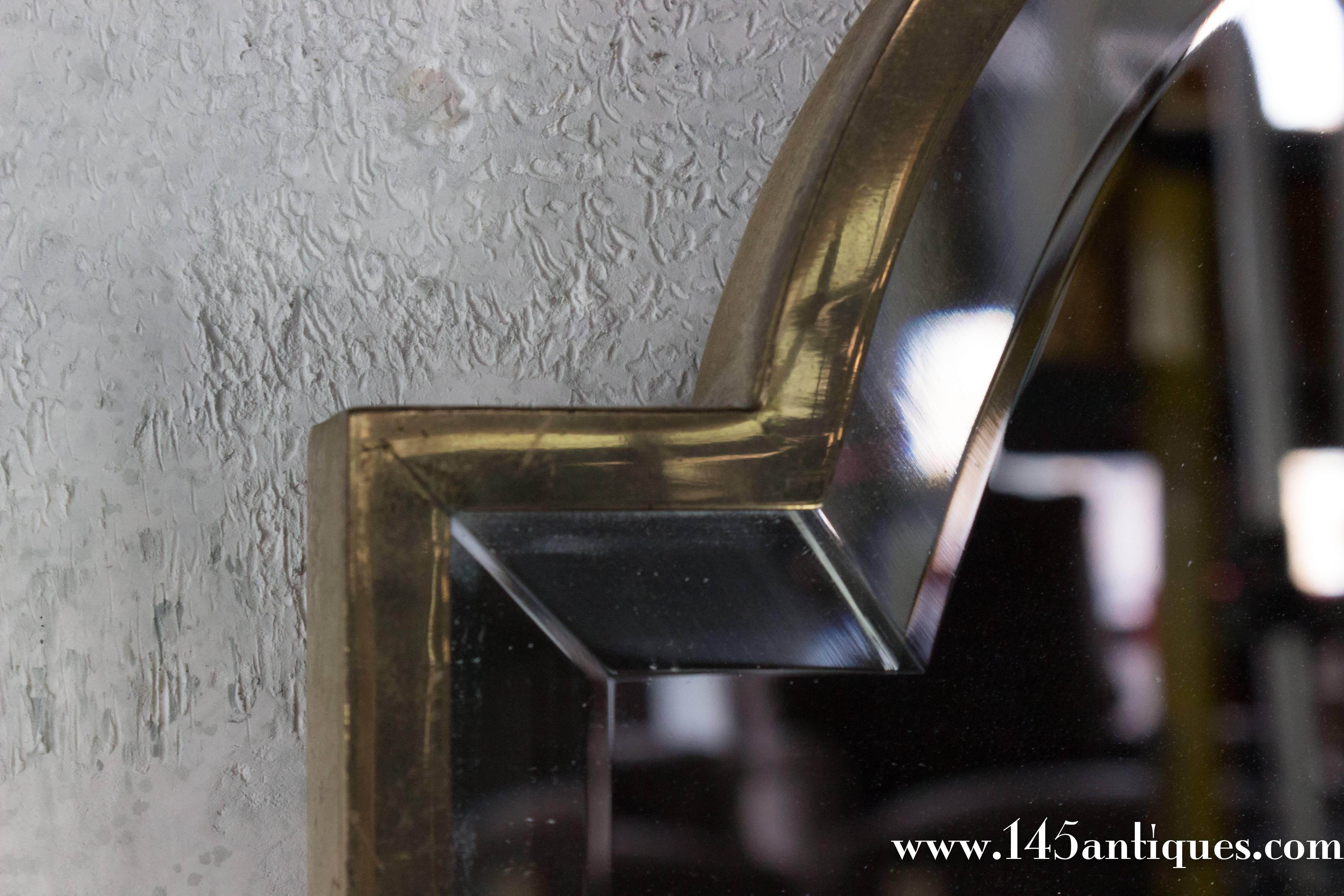 Quatrefoil Shaped Modern Italian Mirror In Excellent Condition In Buchanan, NY