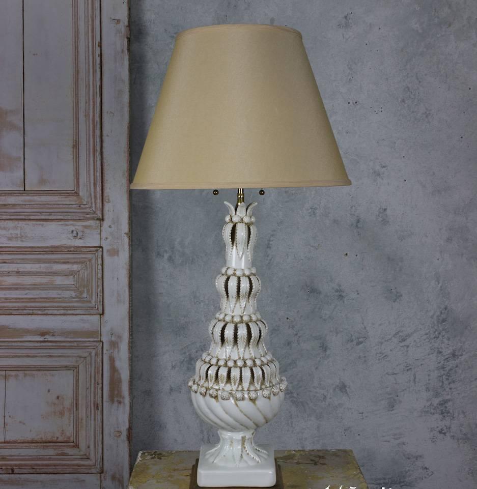 Ornate Spanish Ceramic Table Lamp With Leaf Decorations For Sale 7