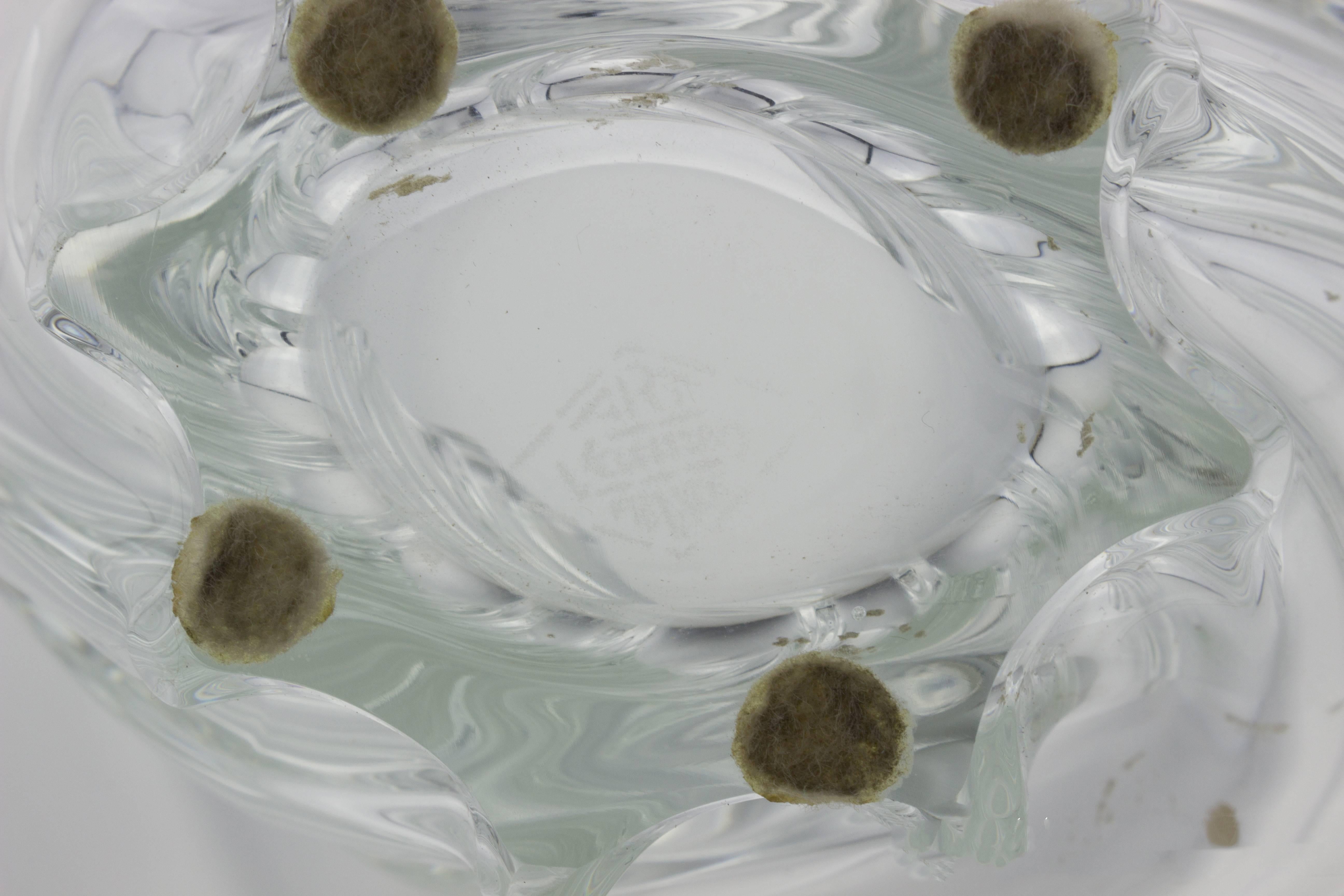 French Art Vannes Crystal Bowl in Swirl Wing Design 1