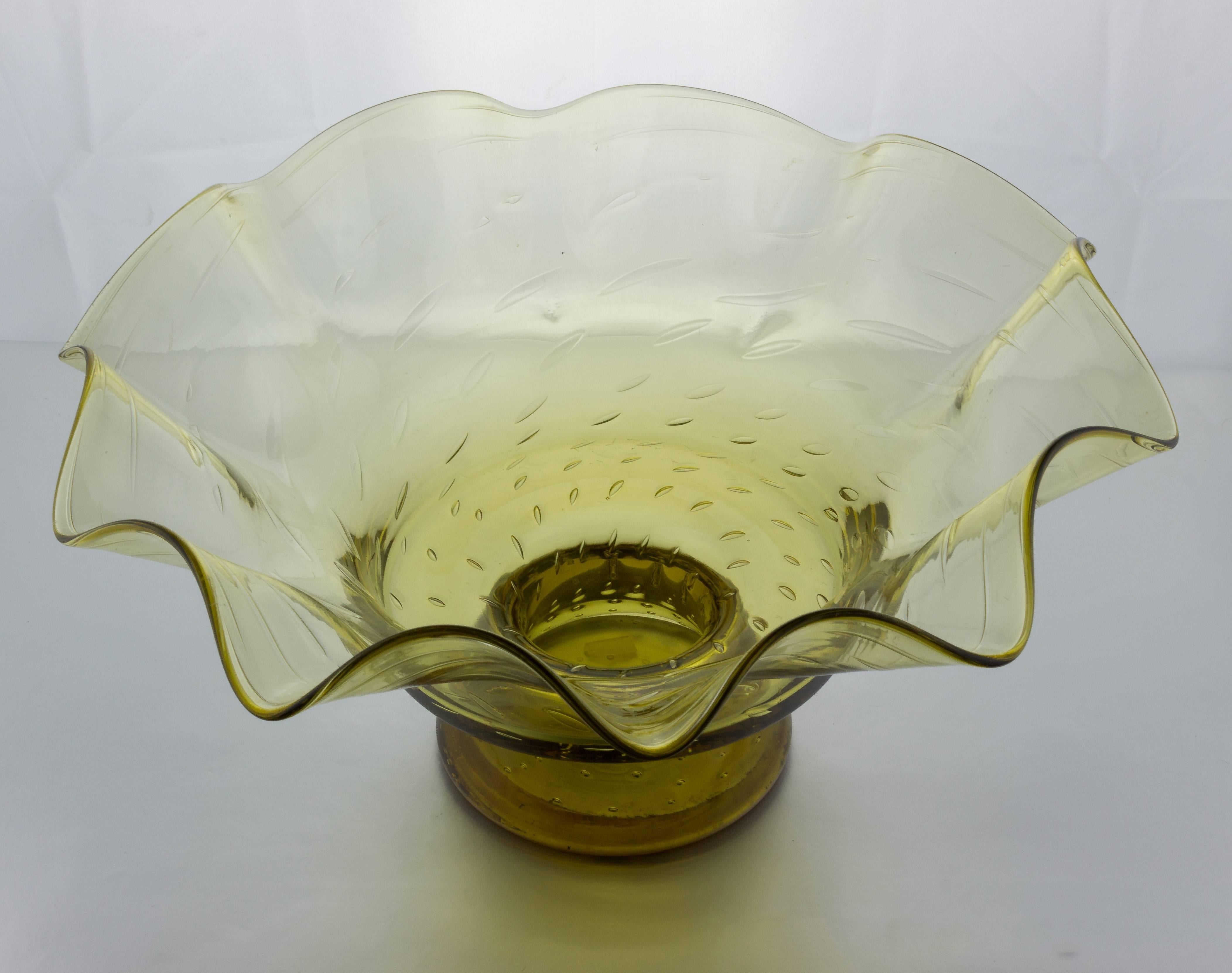 20th Century Ruffled Shape Blenko Bowl For Sale
