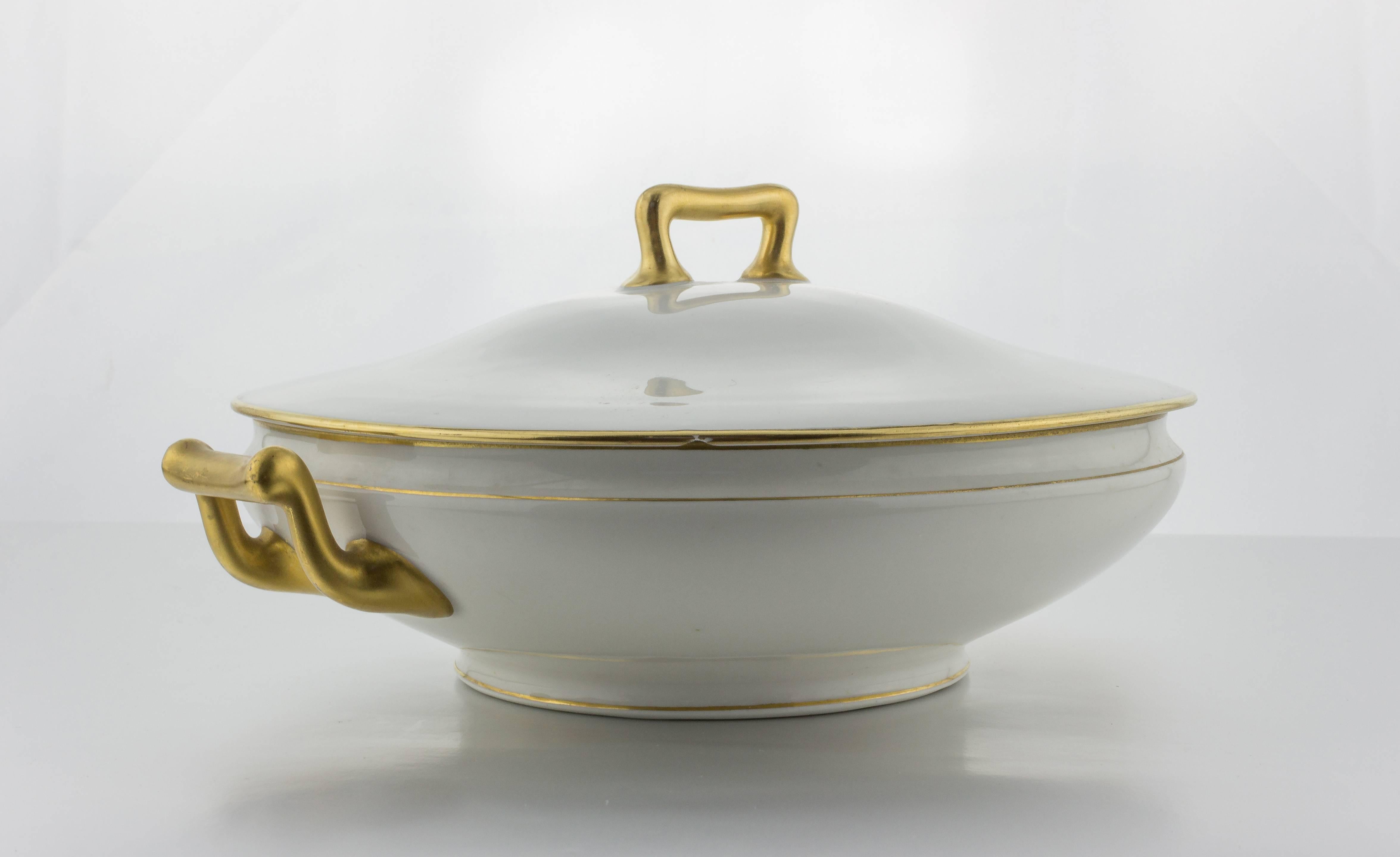 Limoges Covered Serving Dish In Good Condition In Buchanan, NY