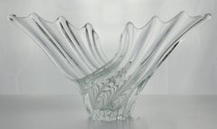 Vannes French Crystal Bowl in Swirl Wing Design