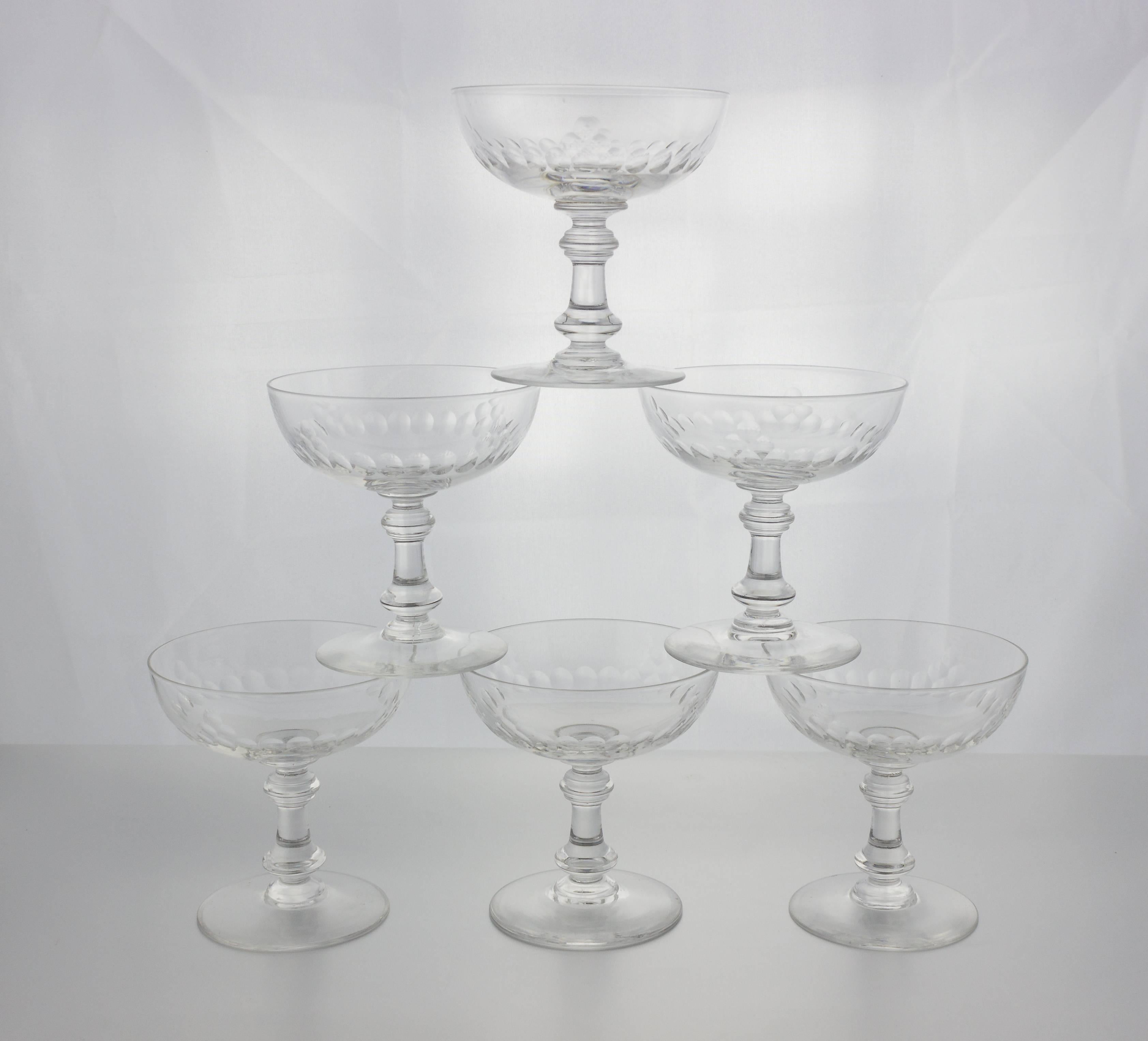 1930s French Crystal Glassware 24-Piece Set In Good Condition In Buchanan, NY
