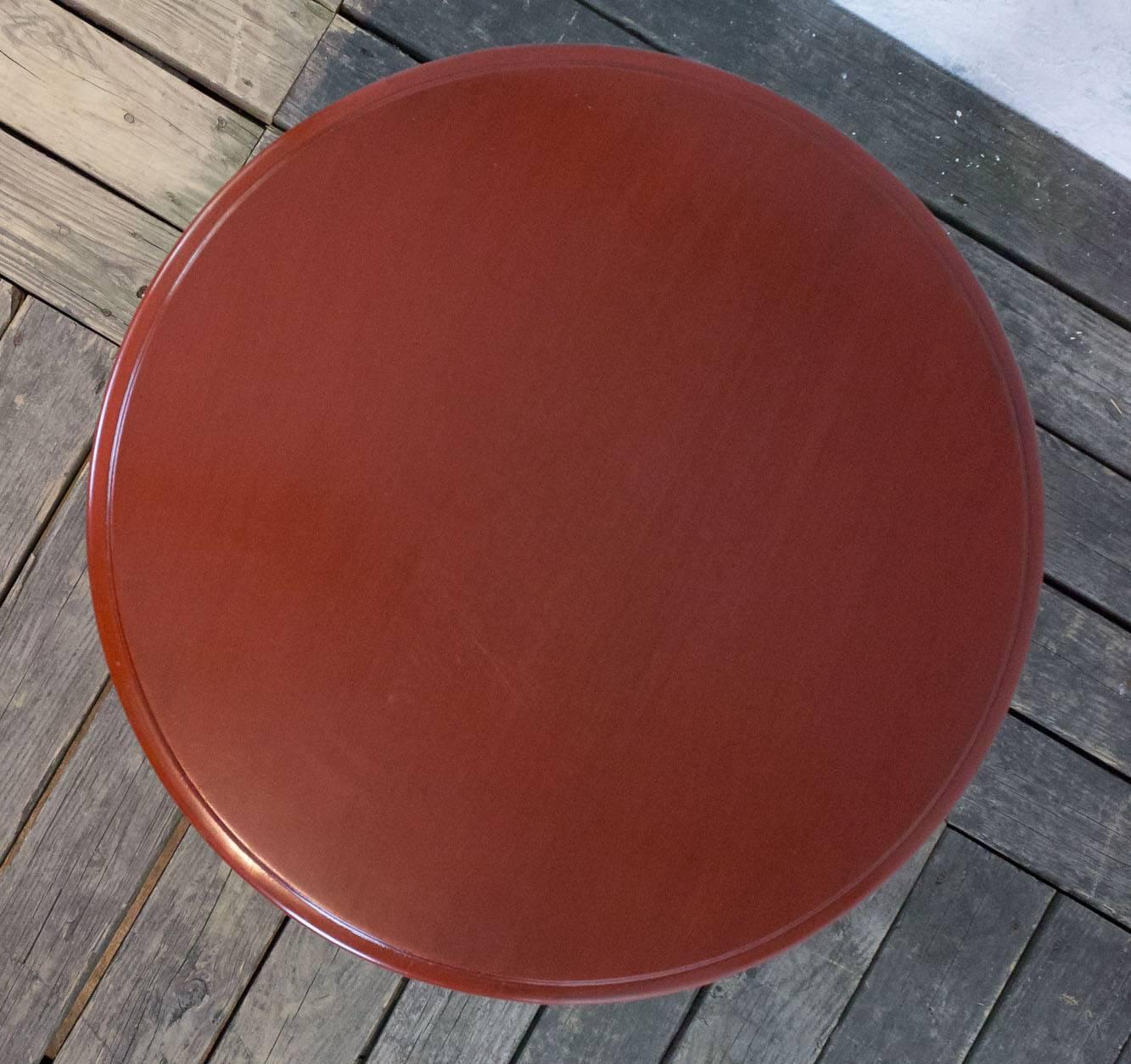 Mid-20th Century Chinese Modern Style Round End Table For Sale