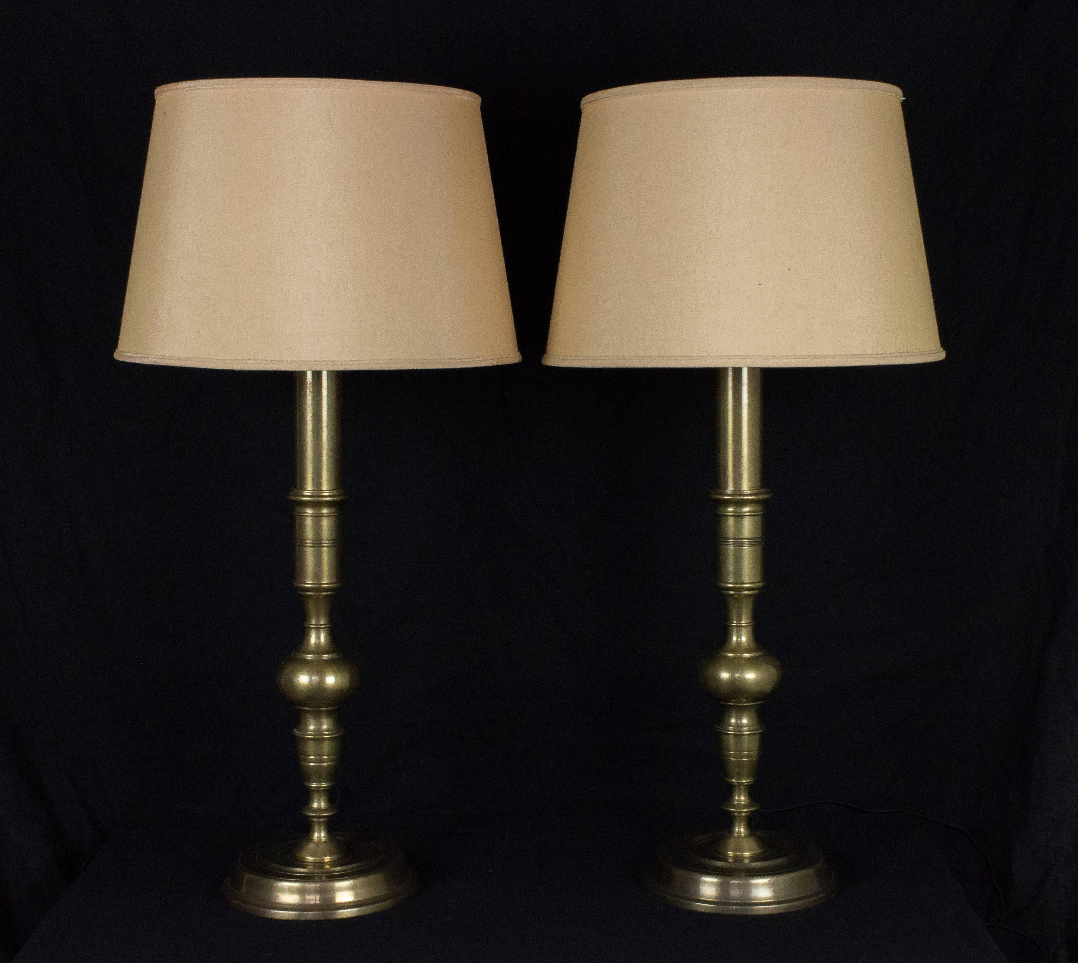 Pair of French 1940s Bronze Table Lamps 4