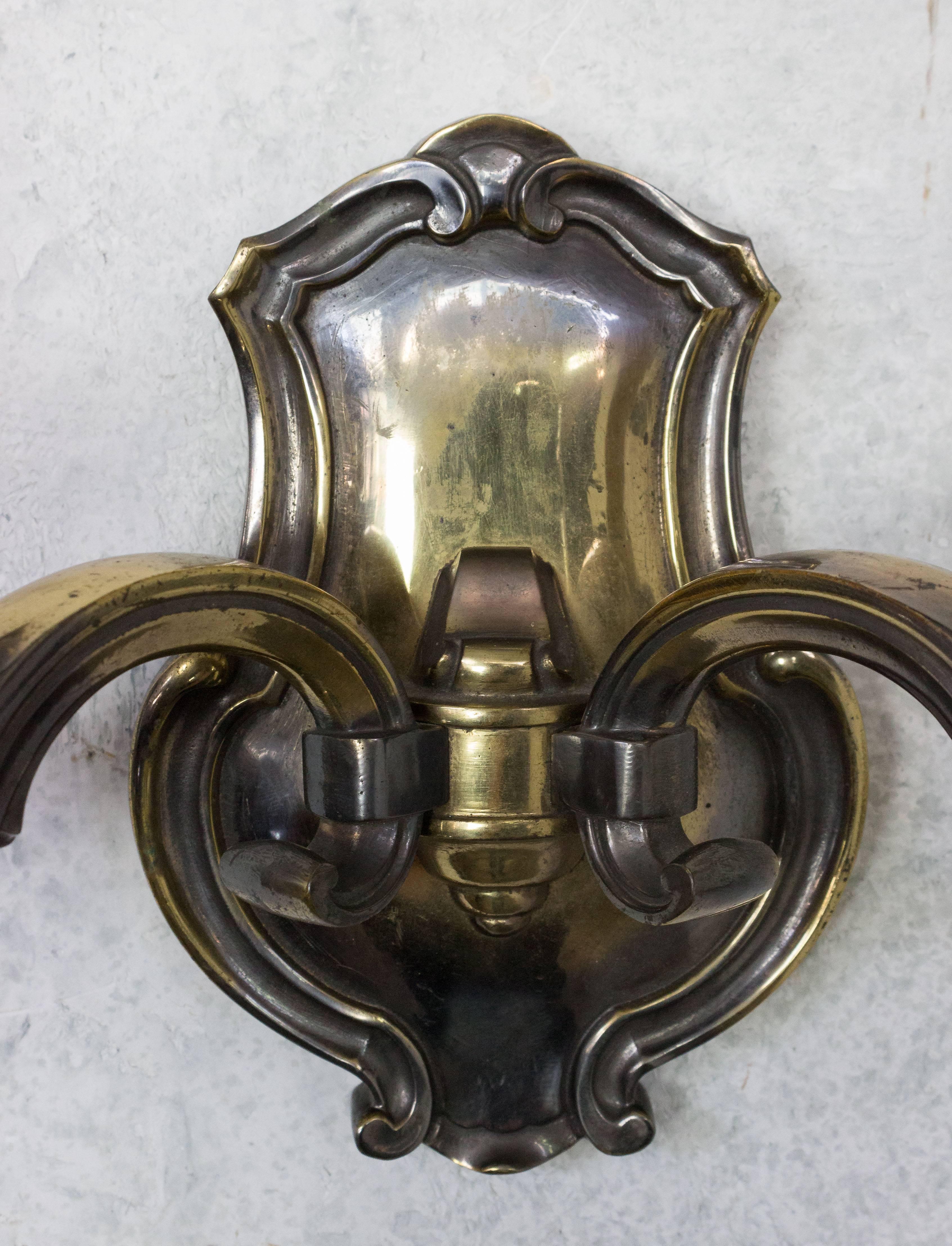 Pair of French 1940s Bronze Sconces In Good Condition For Sale In Buchanan, NY