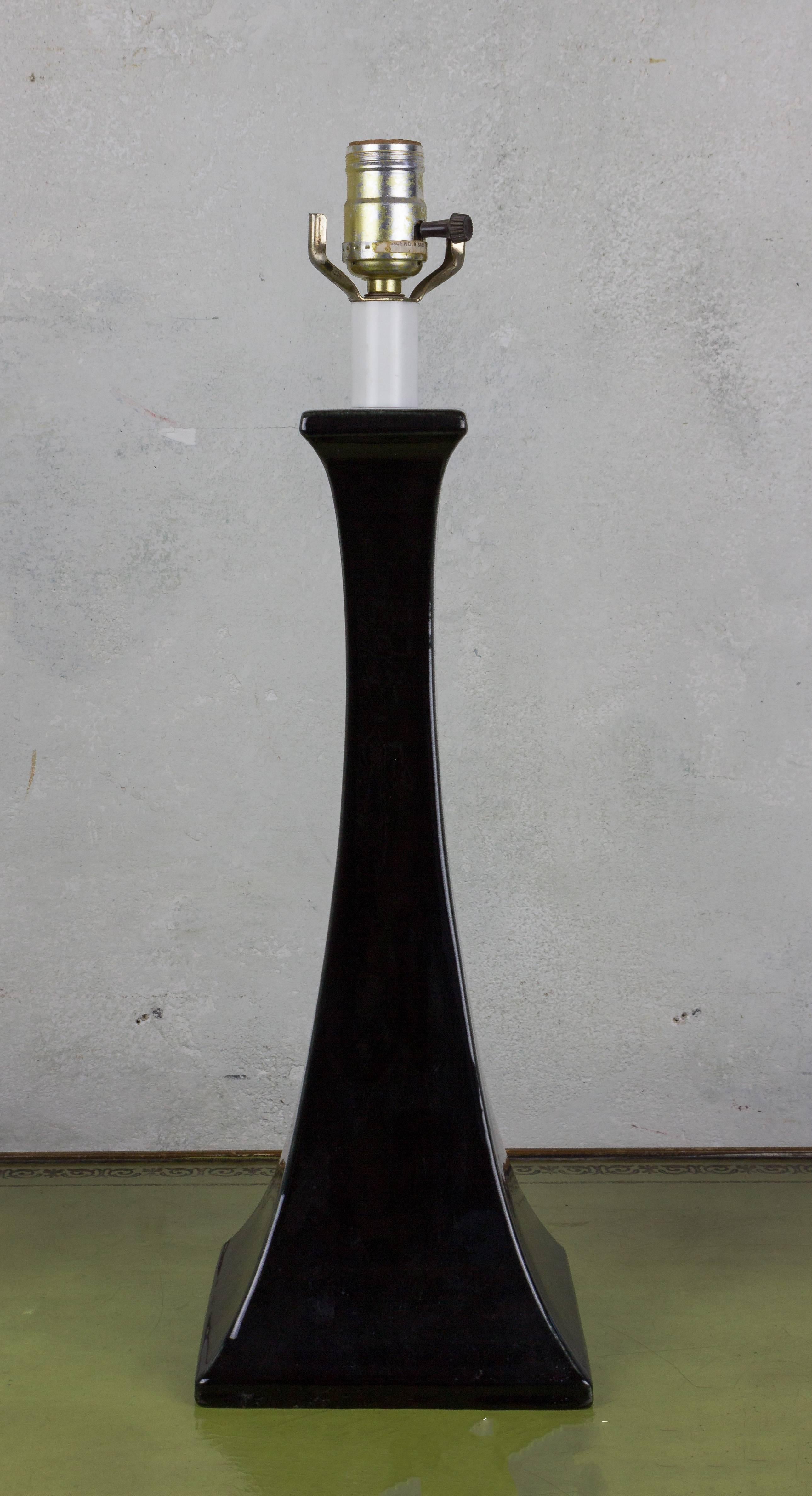 Américain Lampe américaine en céramique émaillée mi-siècle moderne en vente