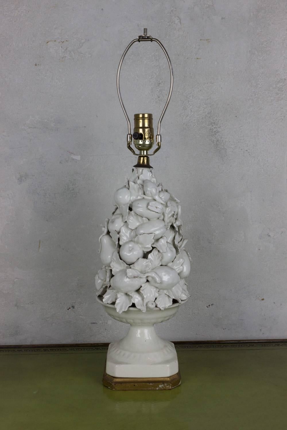 Spanish 1950s White Ceramic Table Lamp with Gilt Wooden Base 3