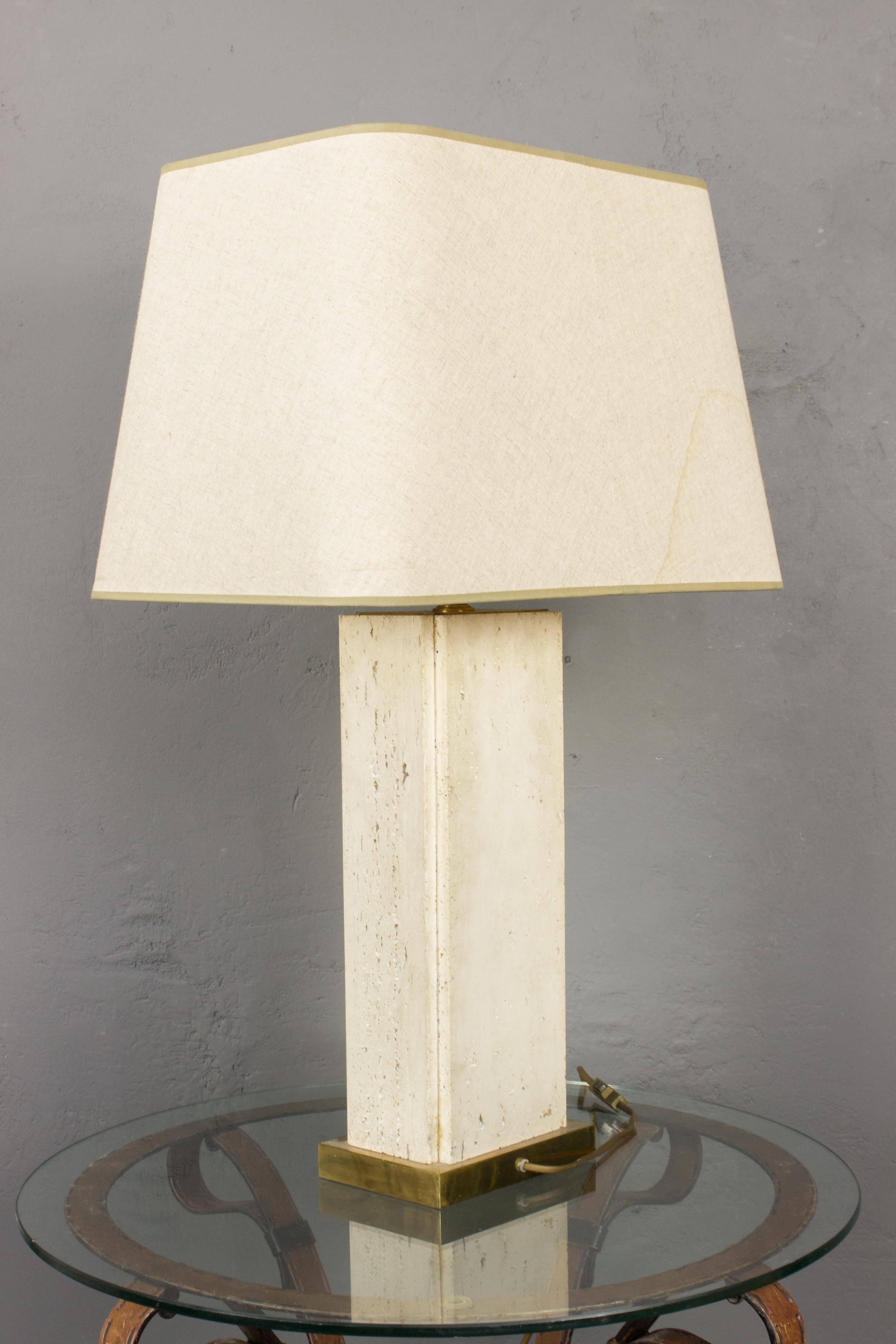 Large French 1960s Rectangular Travertine Lamp on a Brass Base For Sale 2