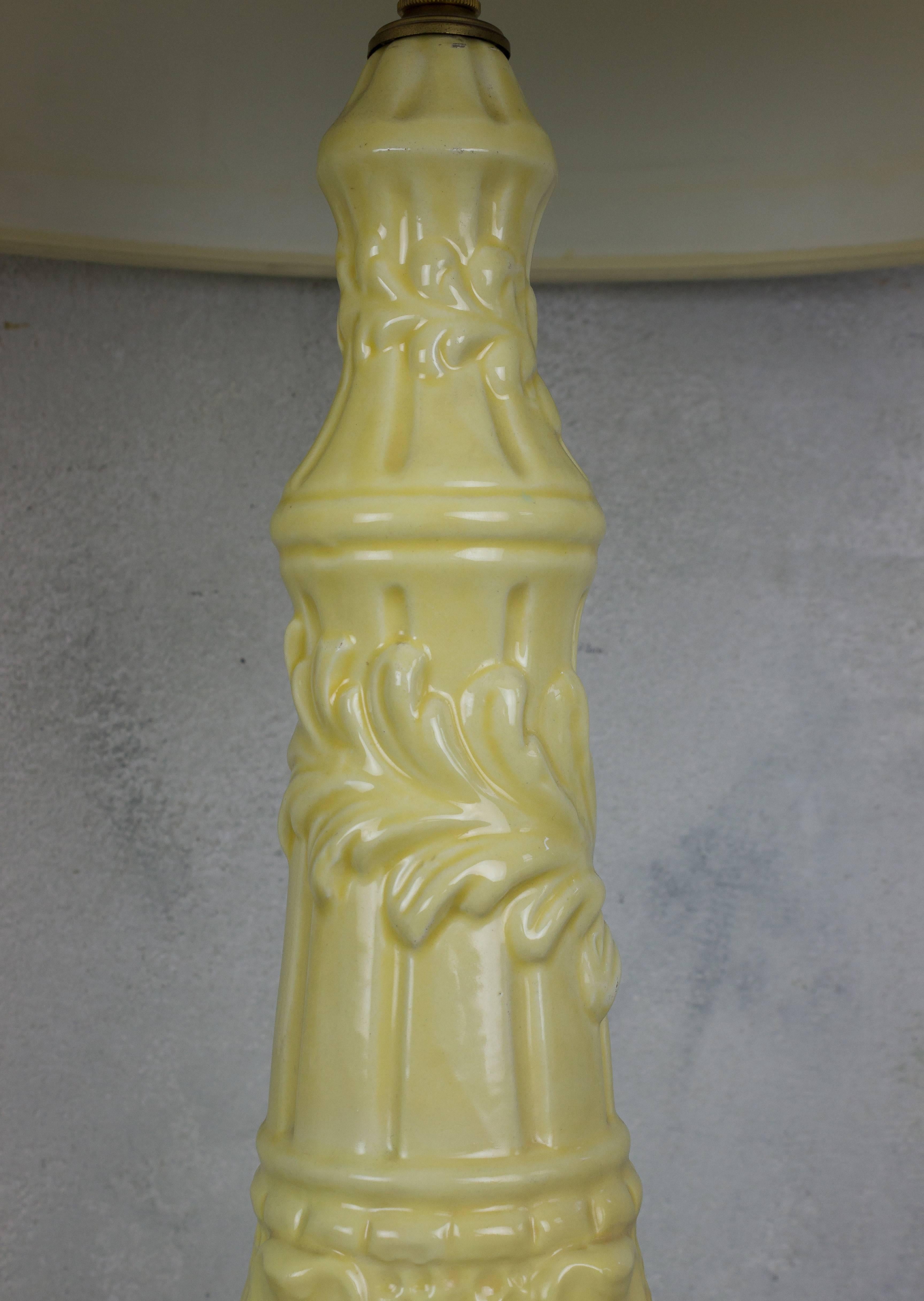 Art Deco Pair of Spanish Yellow Ceramic Lamps with Gilt Bases For Sale