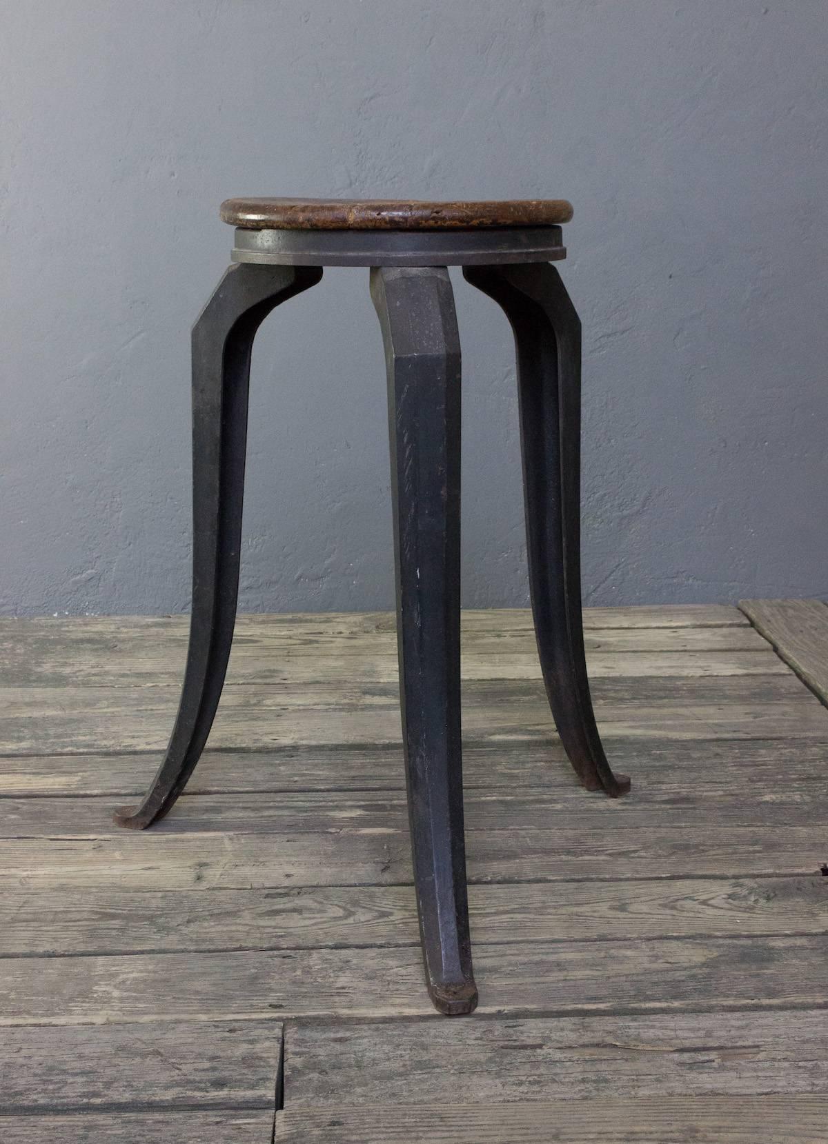 Industrial Cast Iron Pedestal For Sale 1