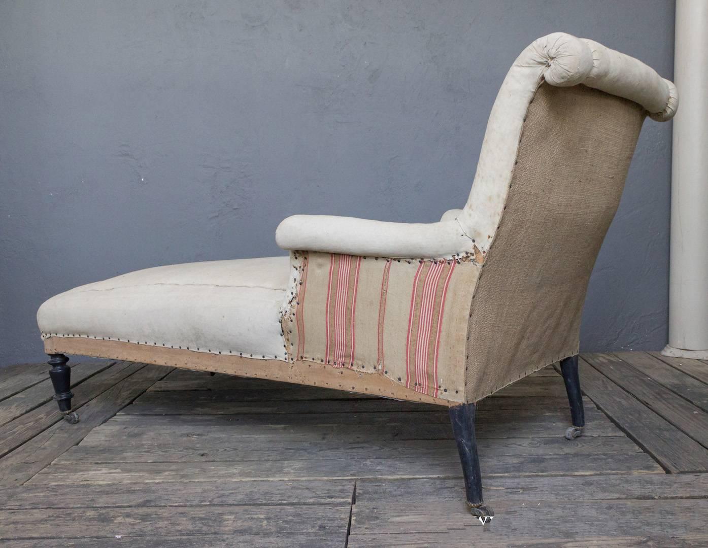 French 19th Century Chaise Longue with Scrolled Back 1